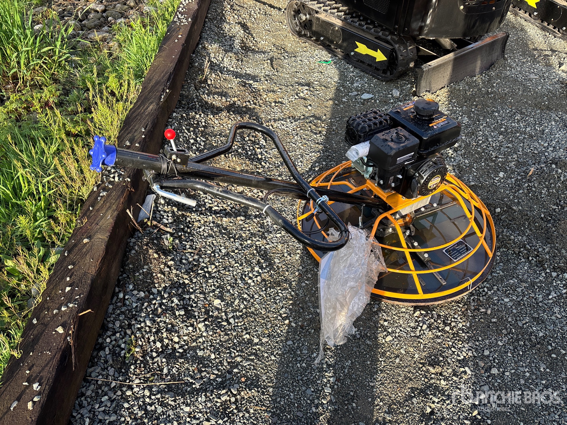 General Appearance with Foto, angolo anteriore sinistro