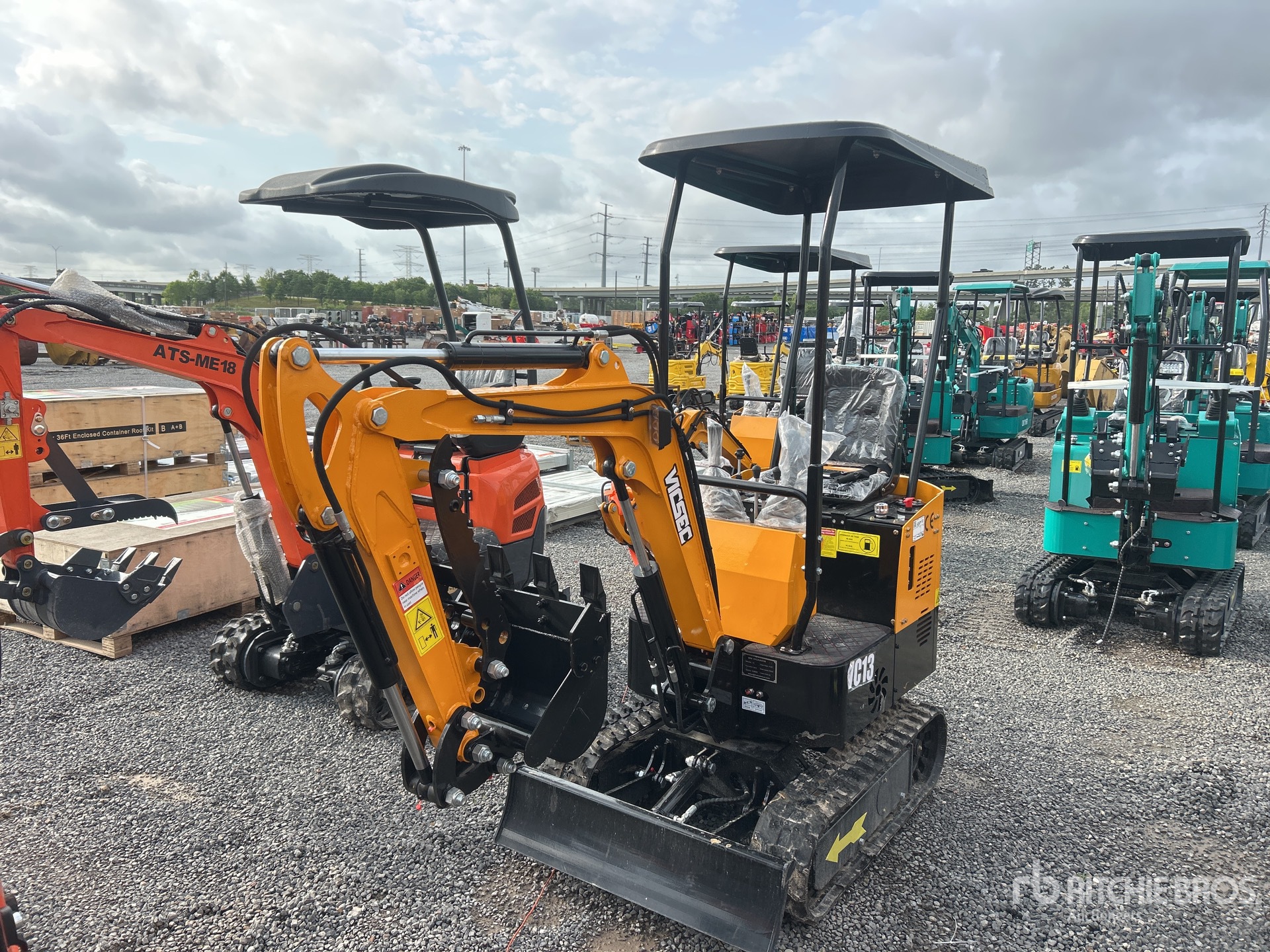 General Appearance with Picture, Left Front Corner