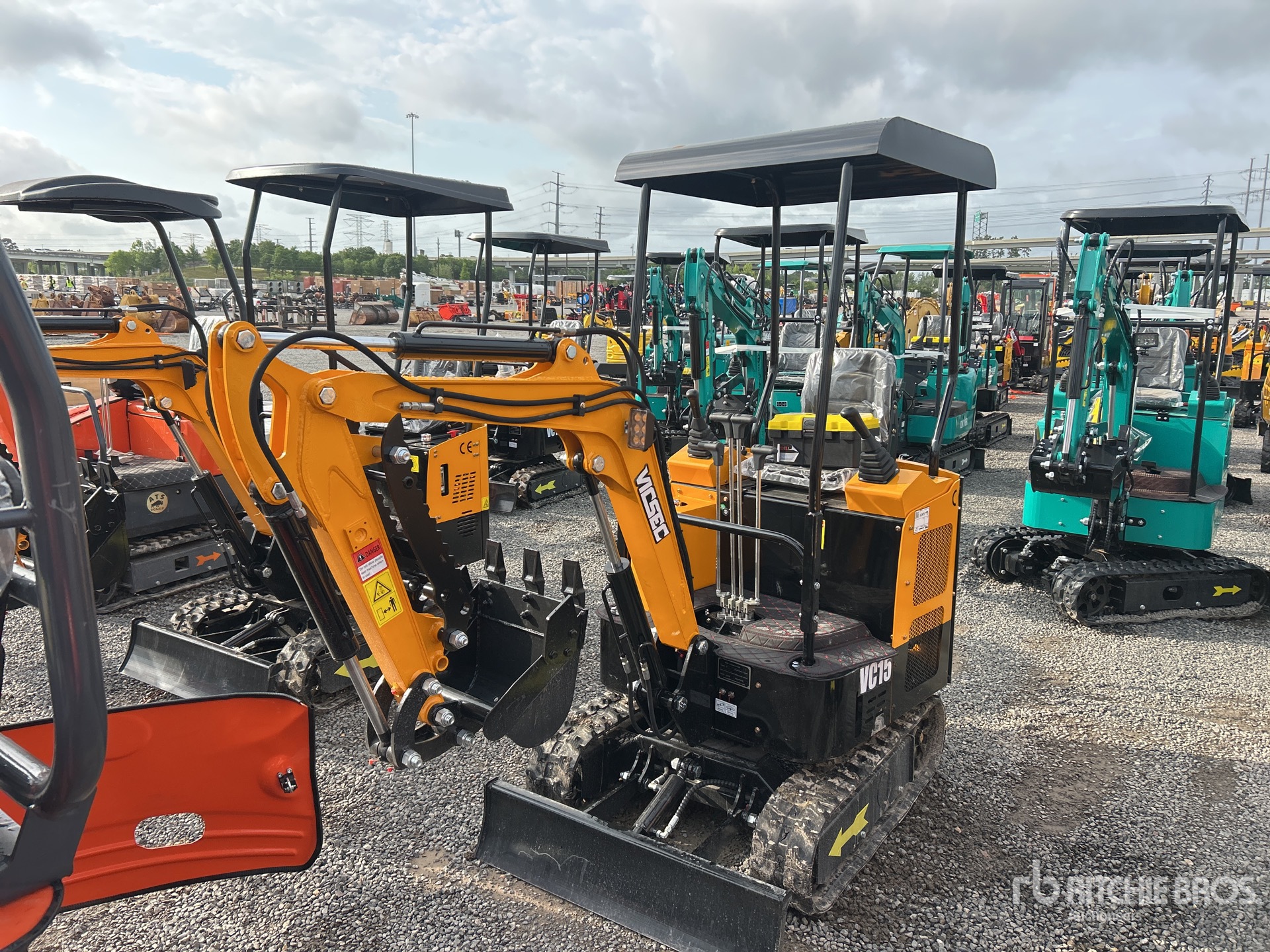 General Appearance with Picture, Left Front Corner