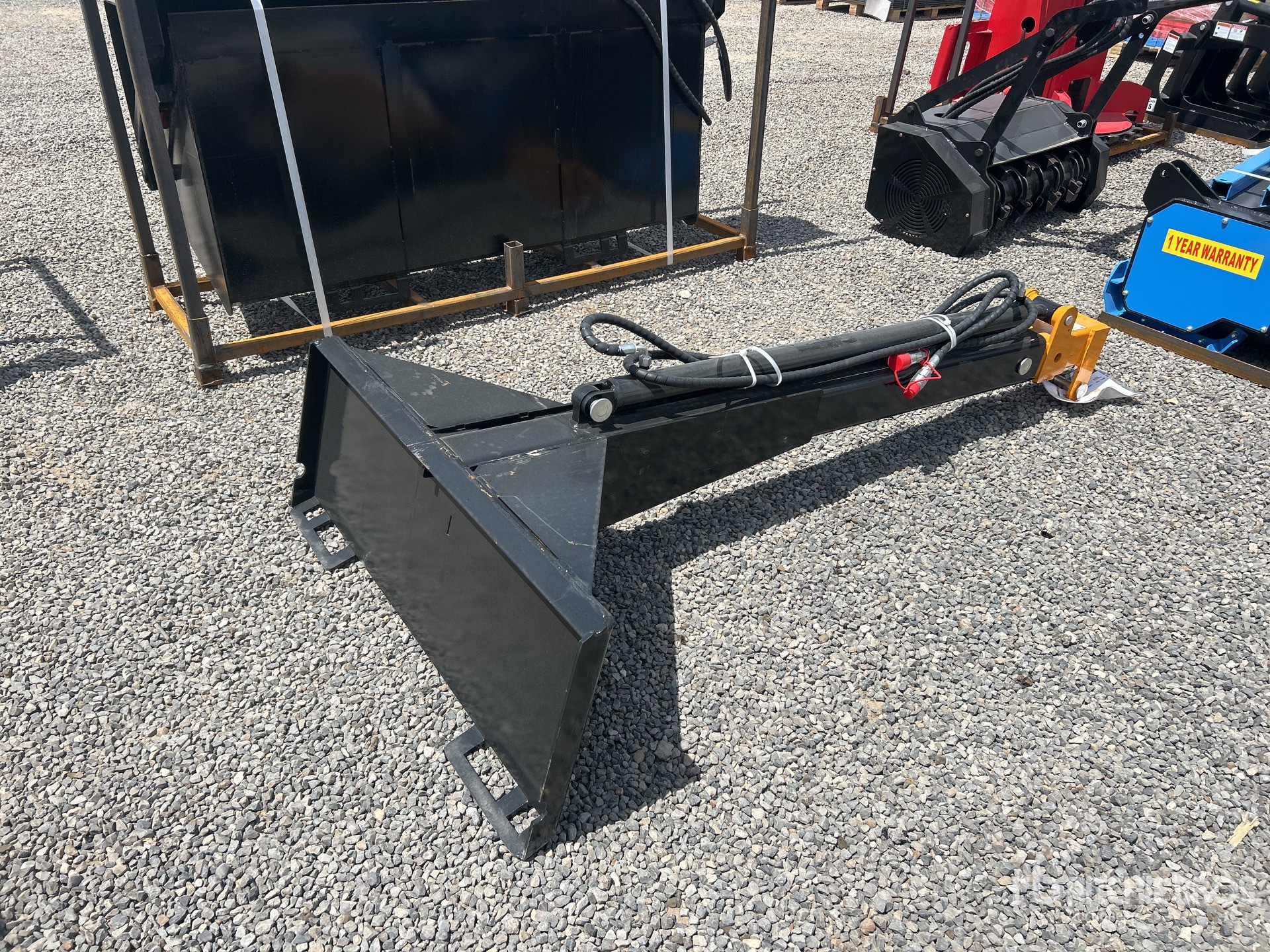 General Appearance with Picture, Right Rear Corner