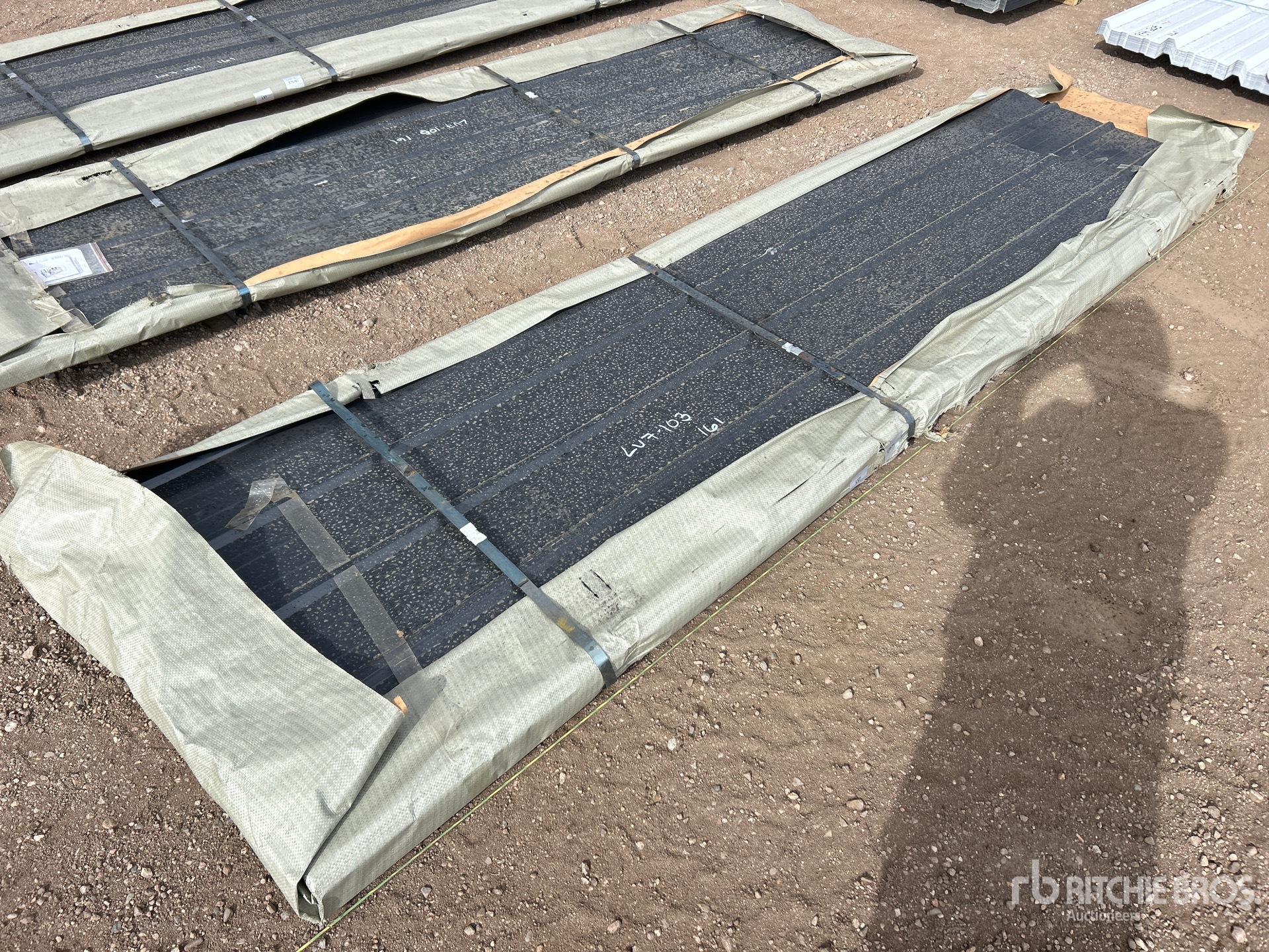 Aspect général with Image, coin avant droit