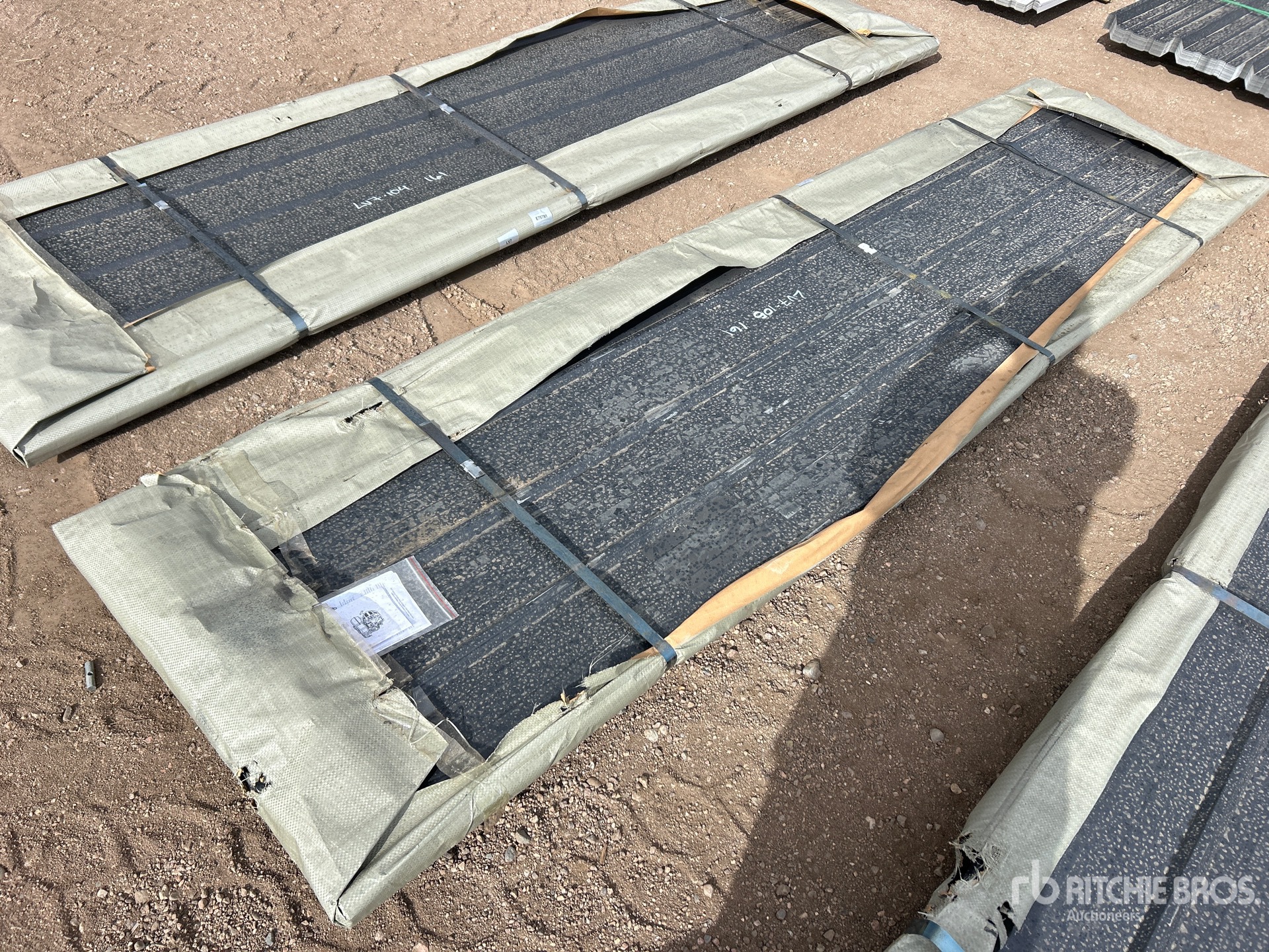 Aspect général with Image, coin avant droit