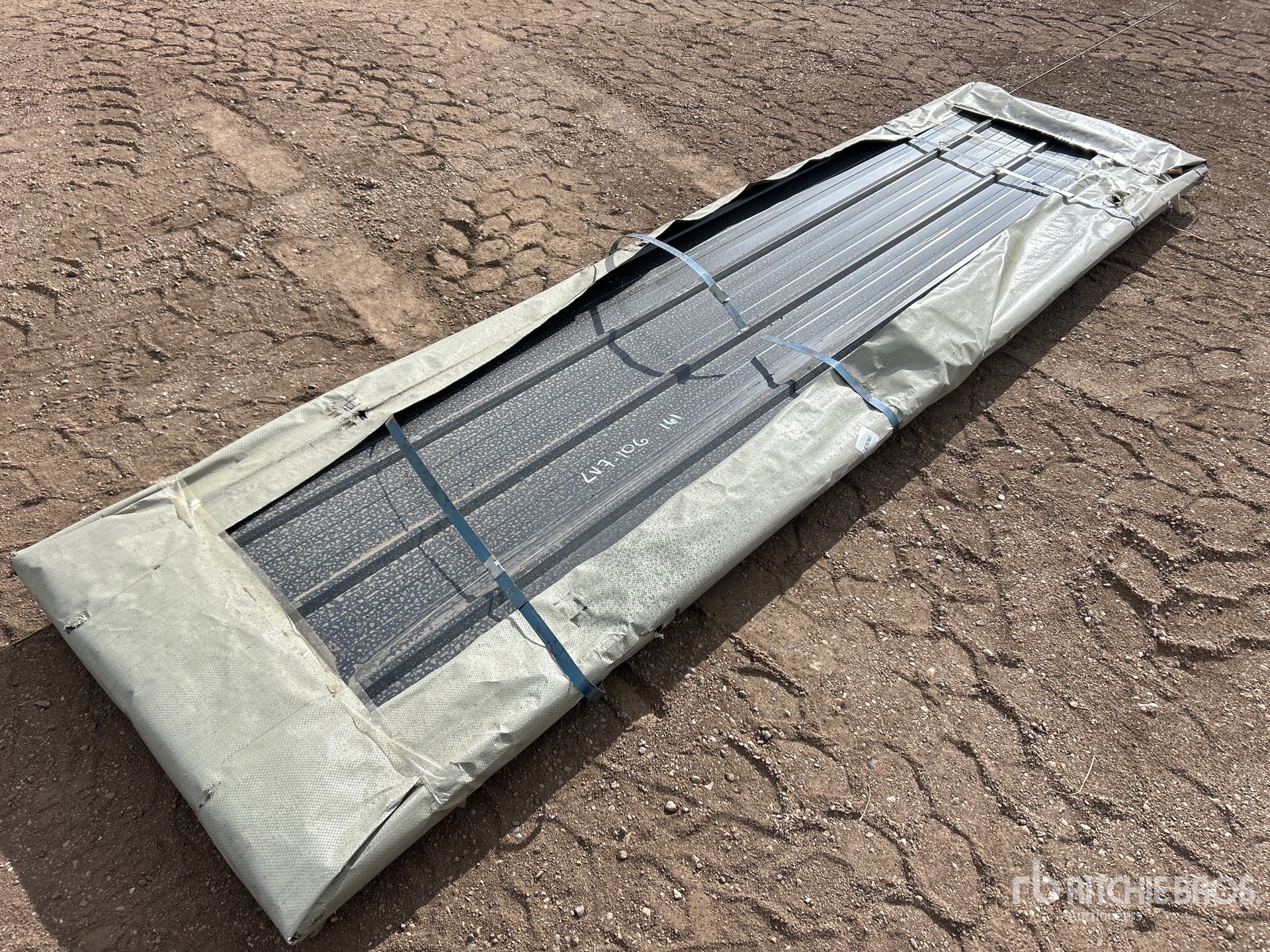 Aspect général with Image, coin arrière gauche