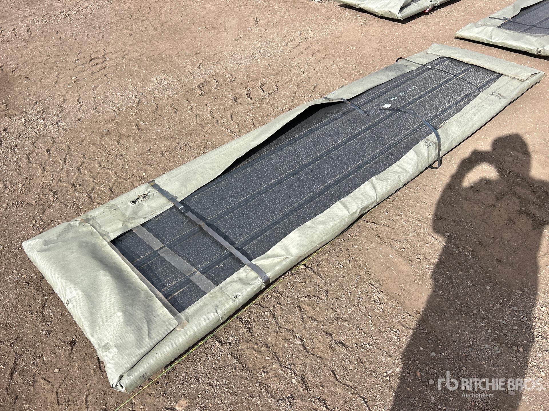 Aspect général with Image, coin avant droit