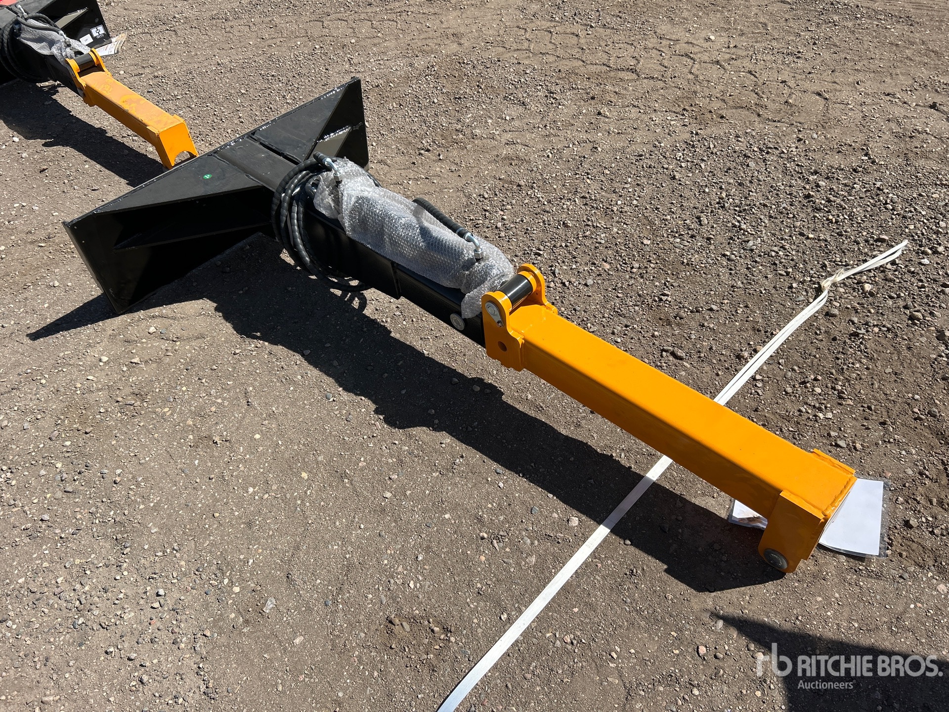 General Appearance with Bild, Ecke vorne rechts