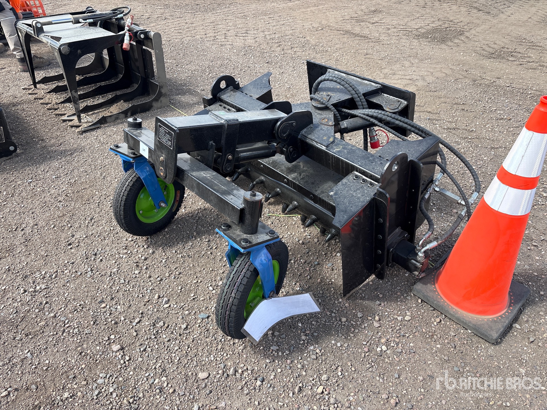 General Appearance with Bild, Ecke vorne rechts