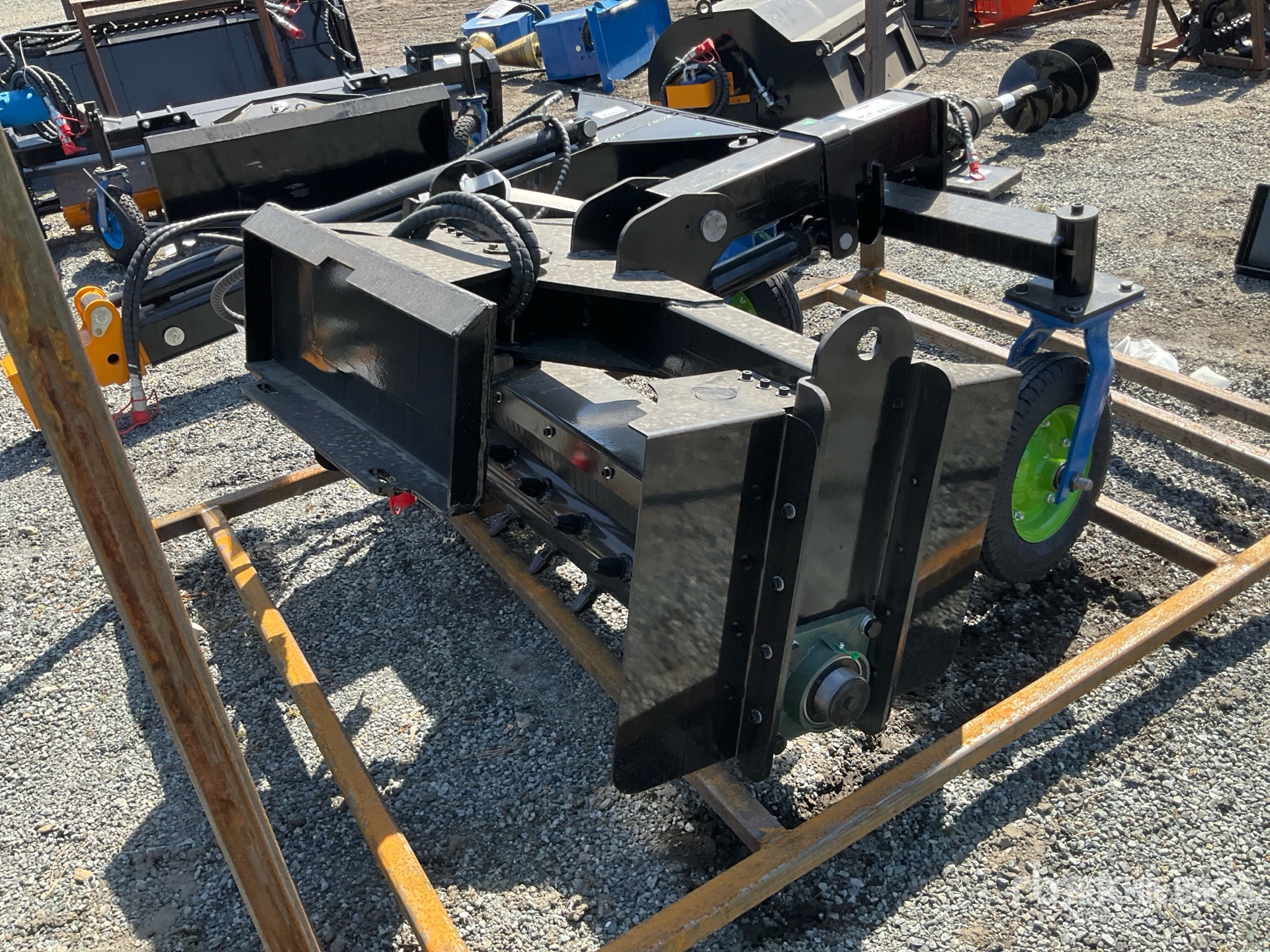 General Appearance with Foto, angolo anteriore sinistro