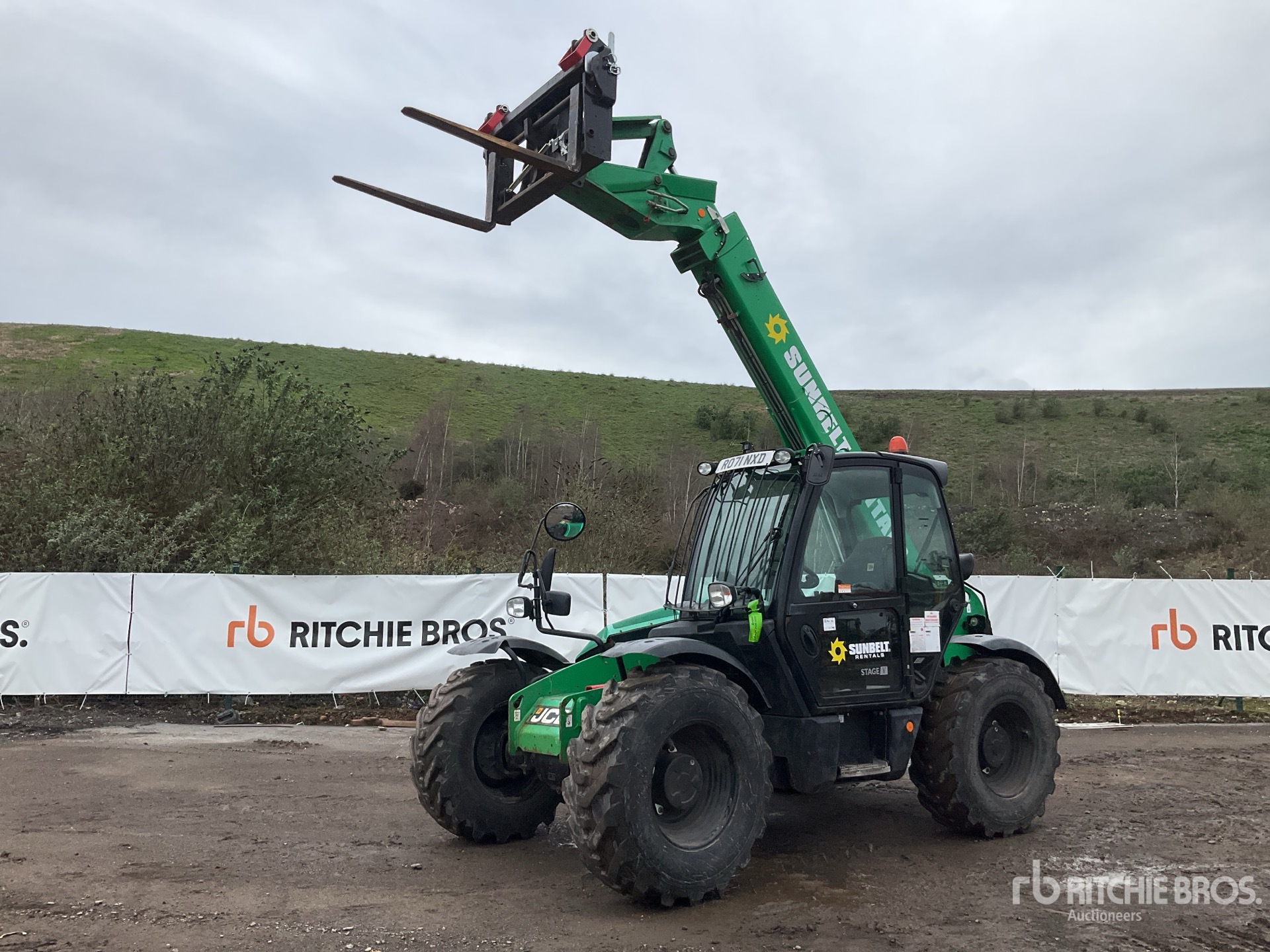 General Appearance with Featured Photo