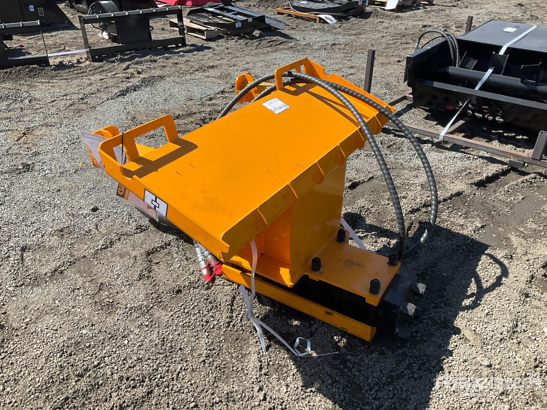 General Appearance with Bild, Ecke hinten links