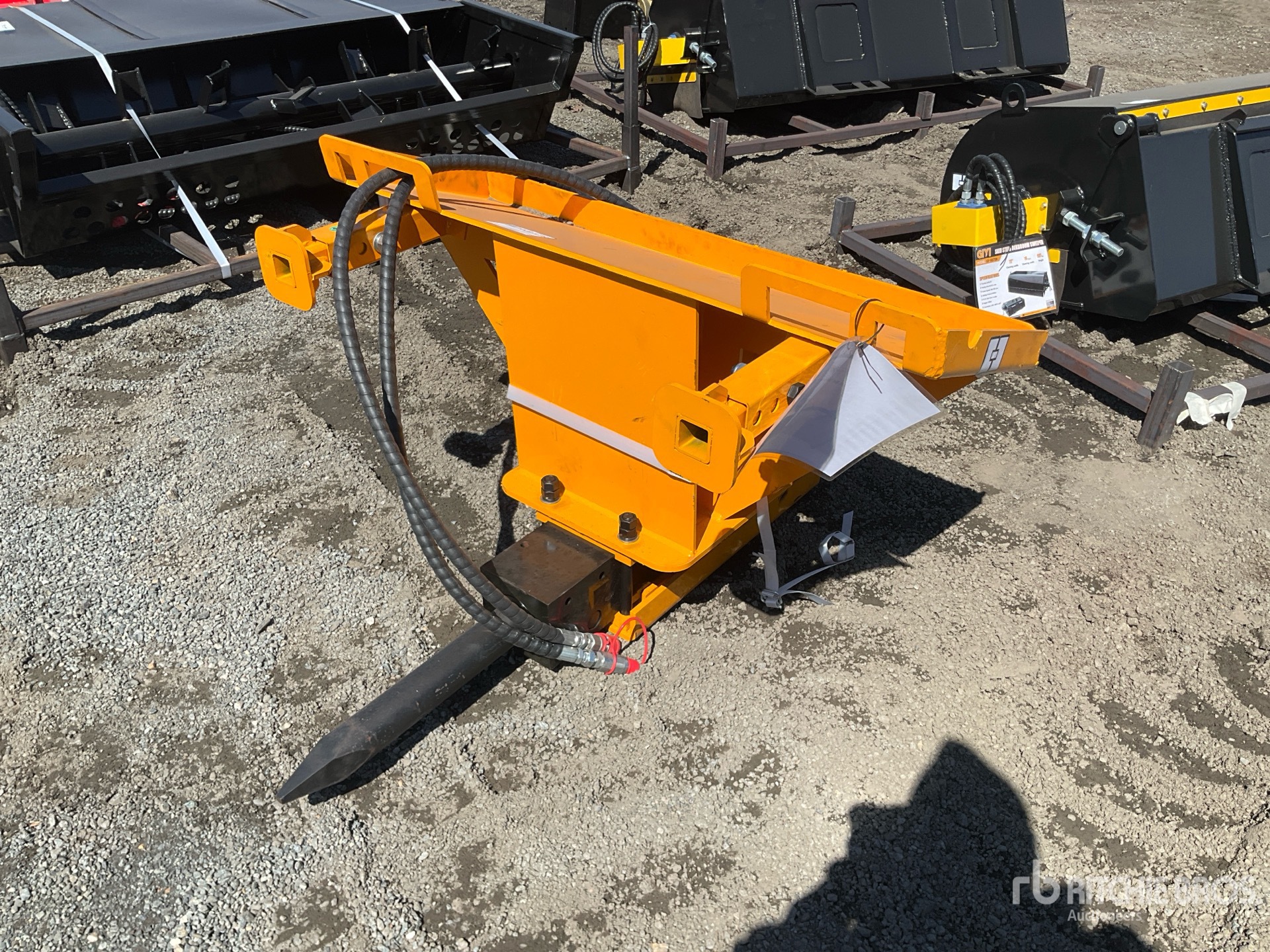 General Appearance with Bild, Ecke vorne links