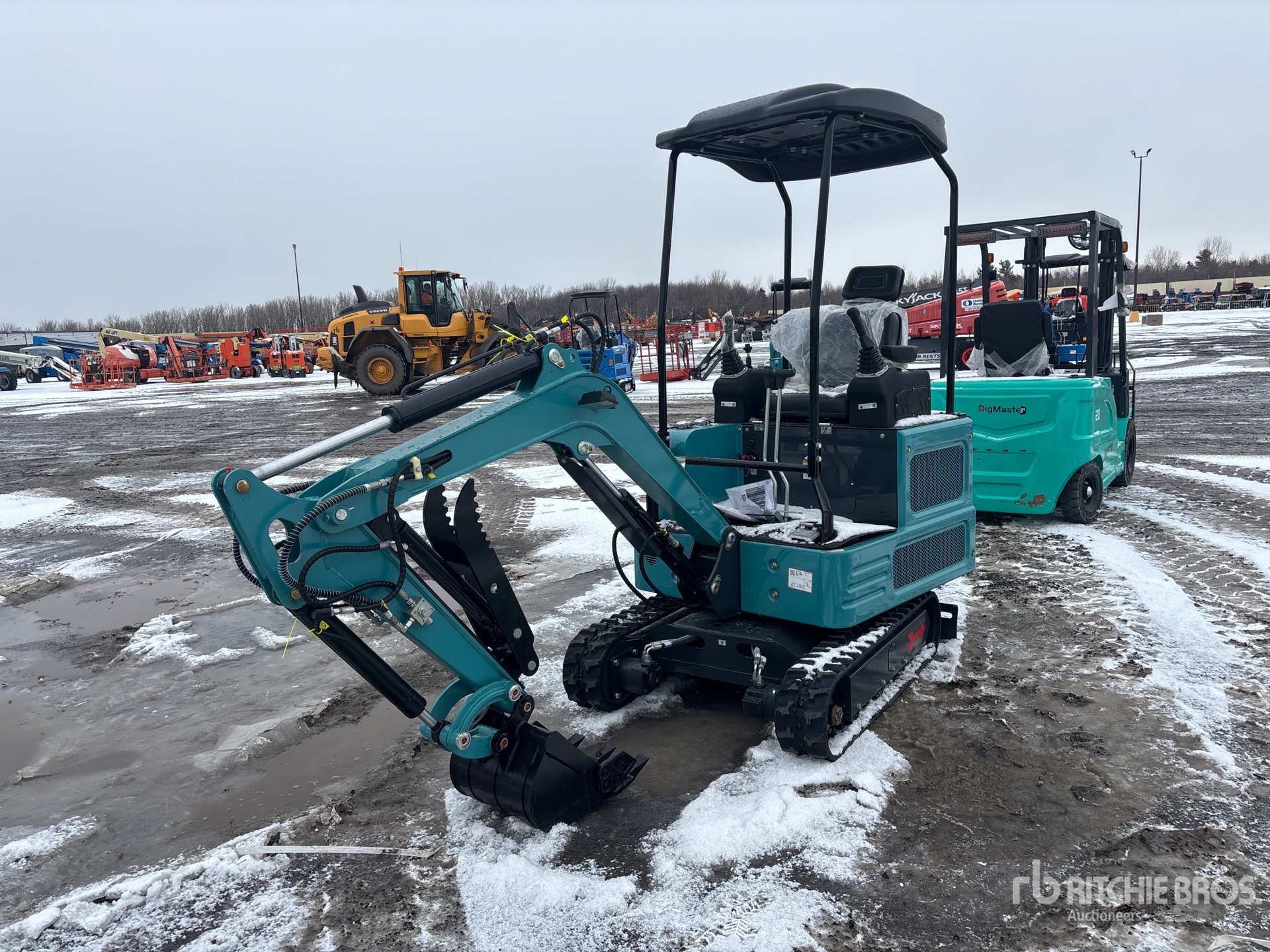 General Appearance with Picture, Left Front Corner