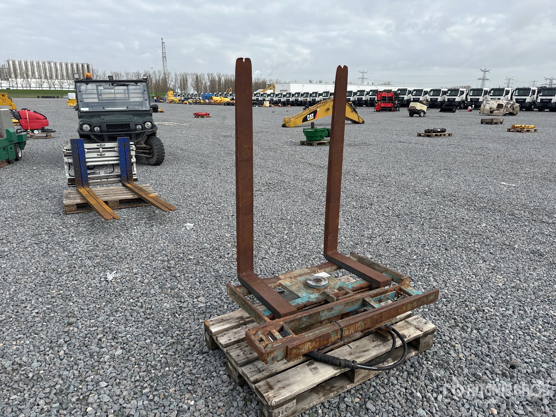 General Appearance with Bild, Ecke hinten rechts