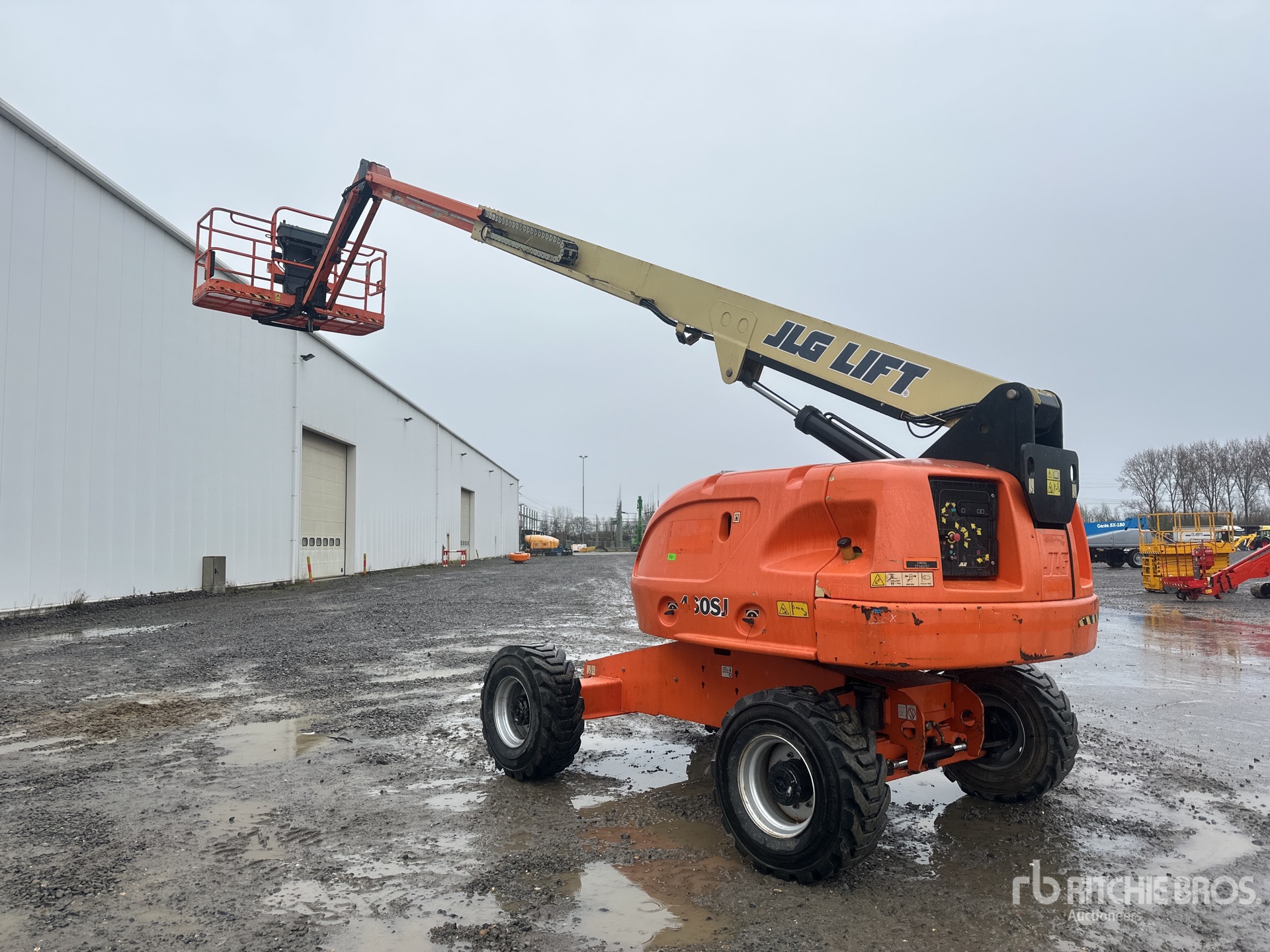 General Appearance with Picture, Right Front Corner