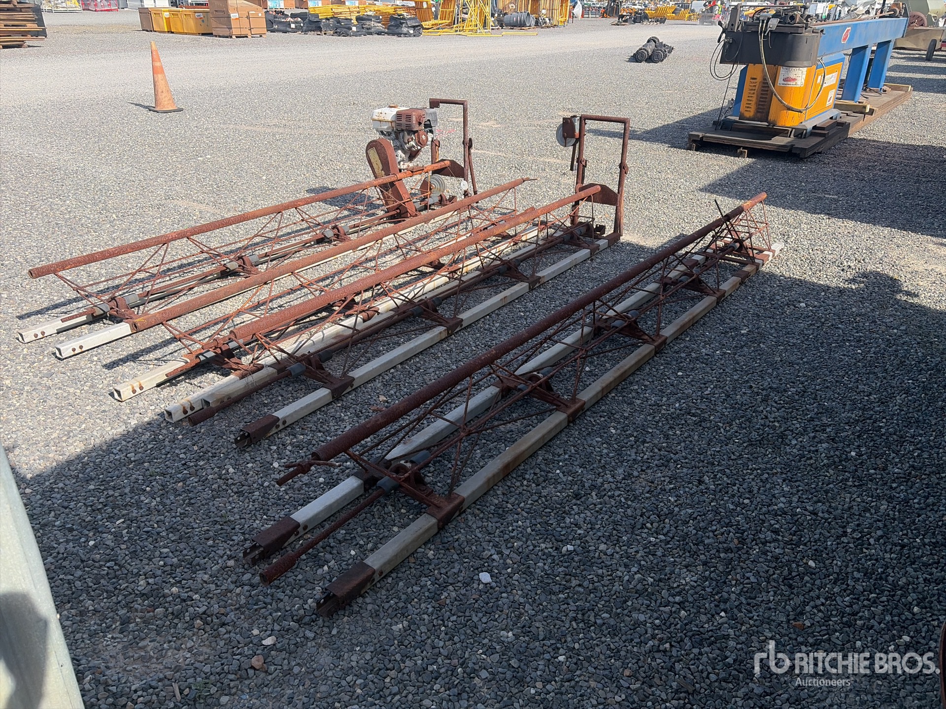 General Appearance with Foto, angolo anteriore sinistro