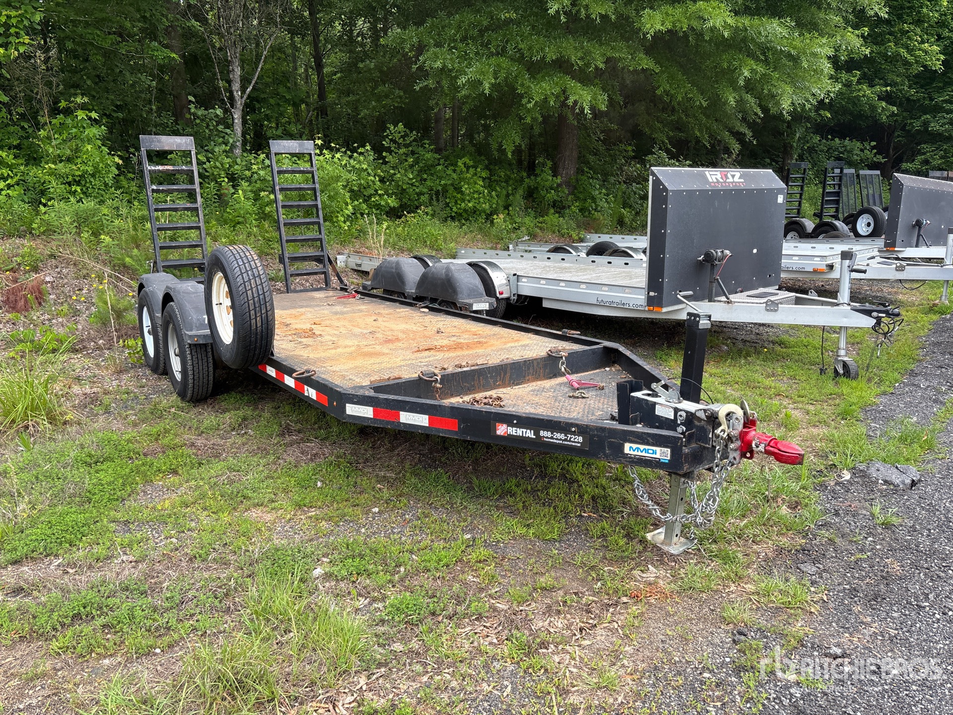 General Appearance with Picture, Right Front Corner