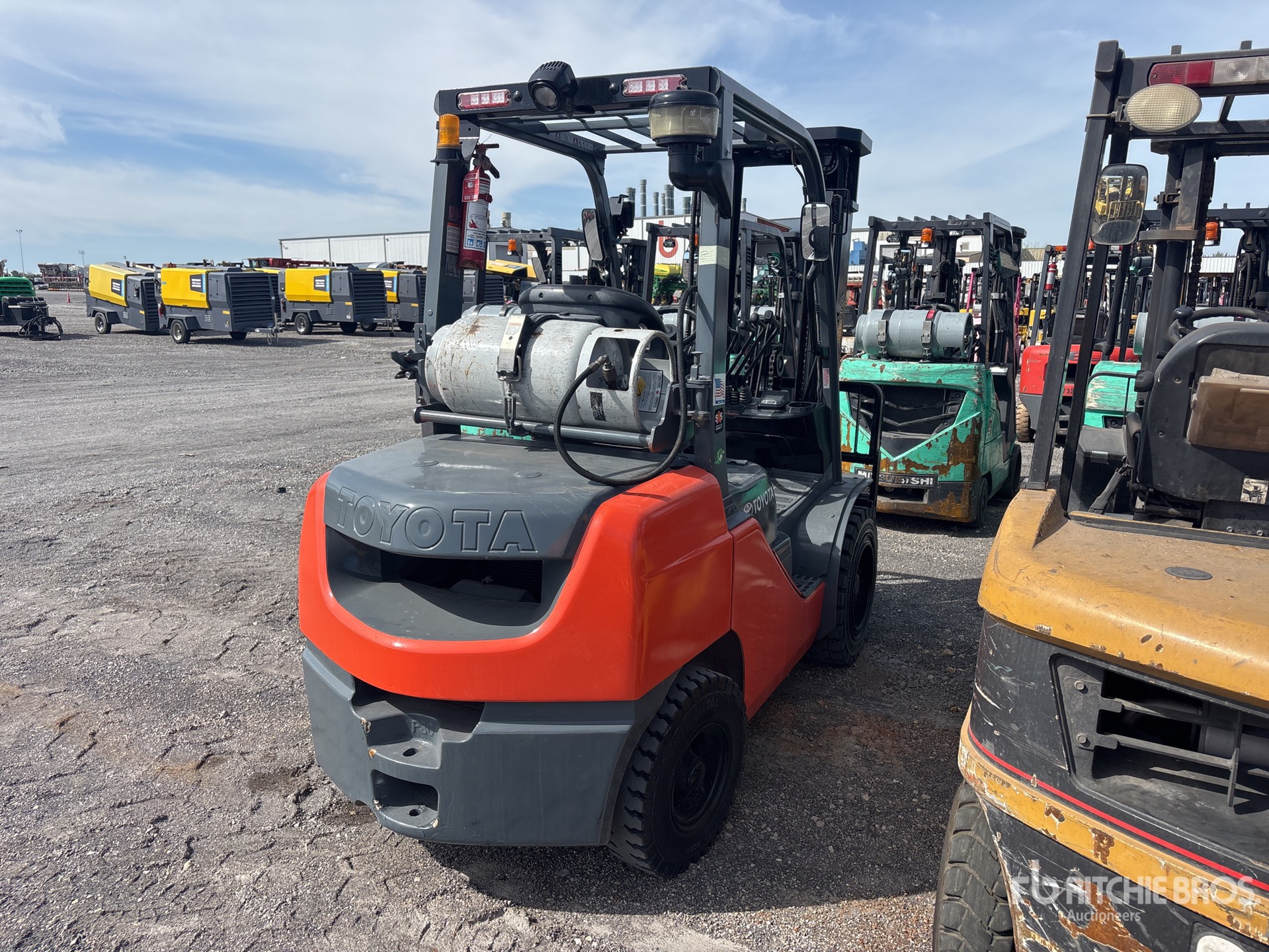 General Appearance with Bild, Ecke hinten rechts