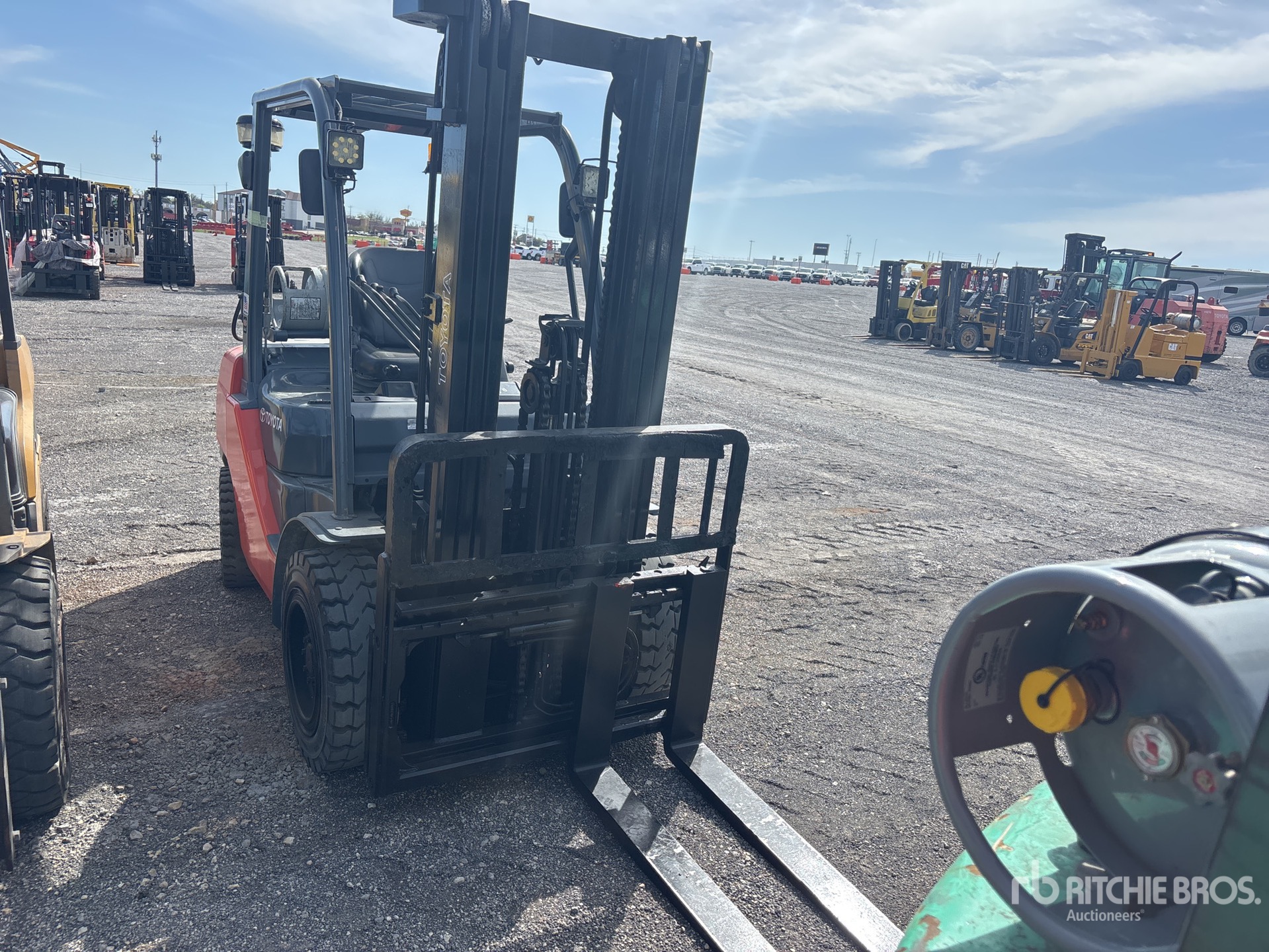 General Appearance with Bild, Ecke vorne rechts