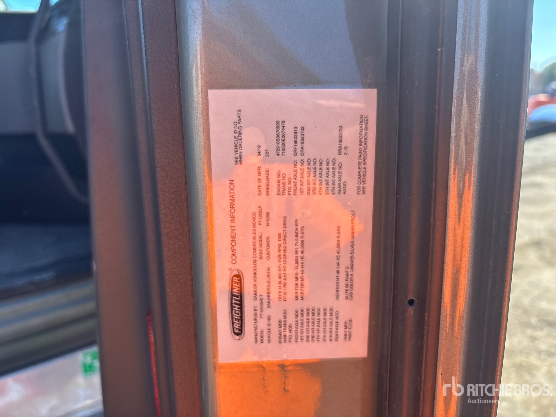 General Appearance with Numéro de série/Numéro d'identification du véhicule automobile