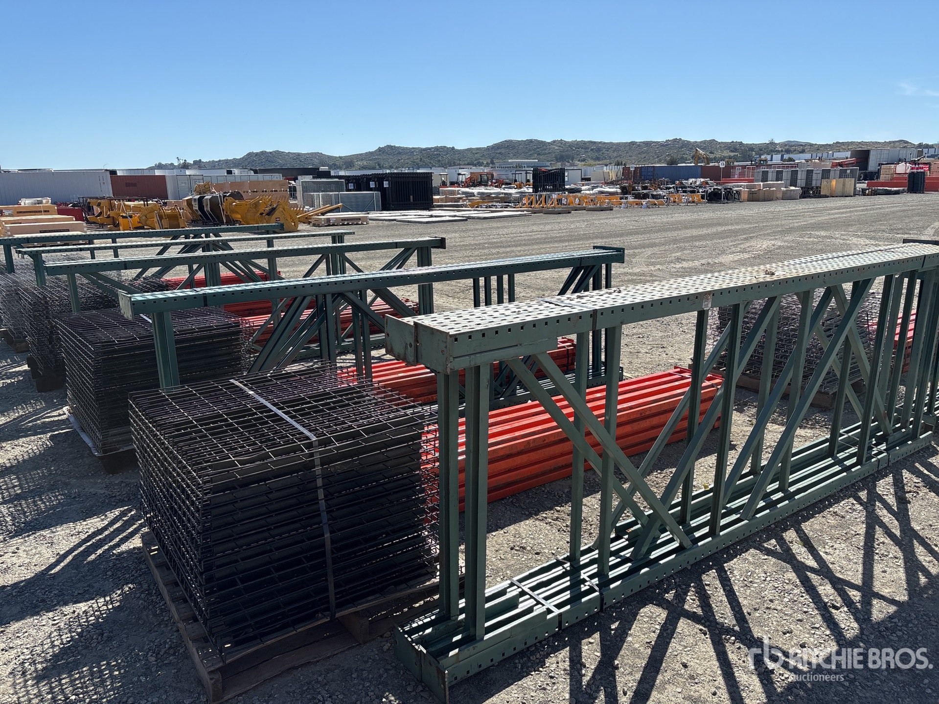 General Appearance with Bild, Ecke hinten links