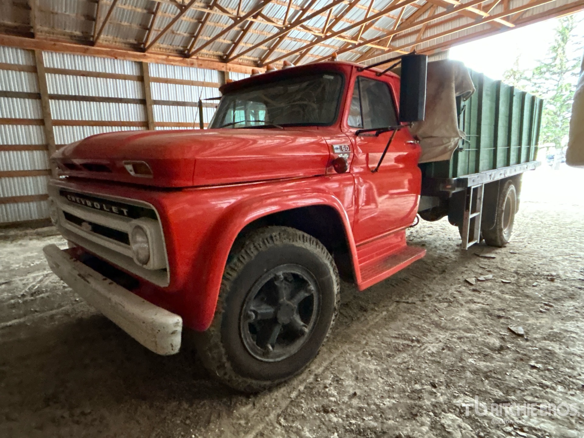 General Appearance with Picture, Left Front Corner