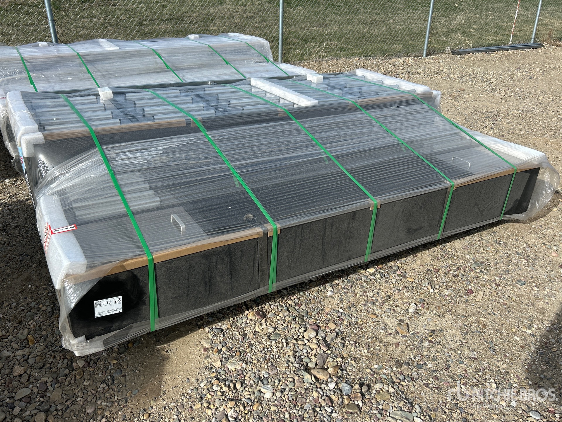 General Appearance with Bild, Ecke hinten links