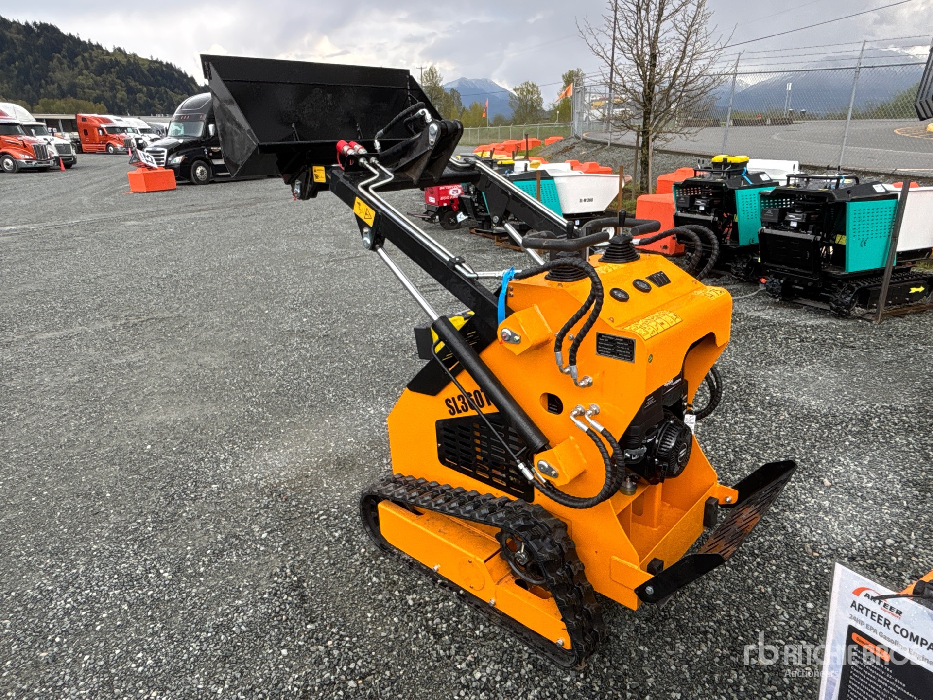 General Appearance with Foto, angolo posteriore sinistro