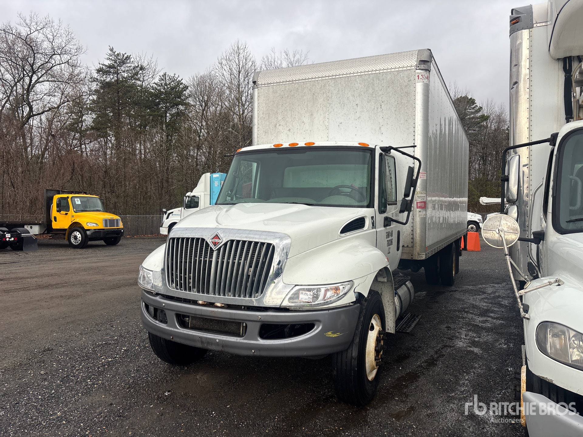 Aspect général with Image, coin avant gauche