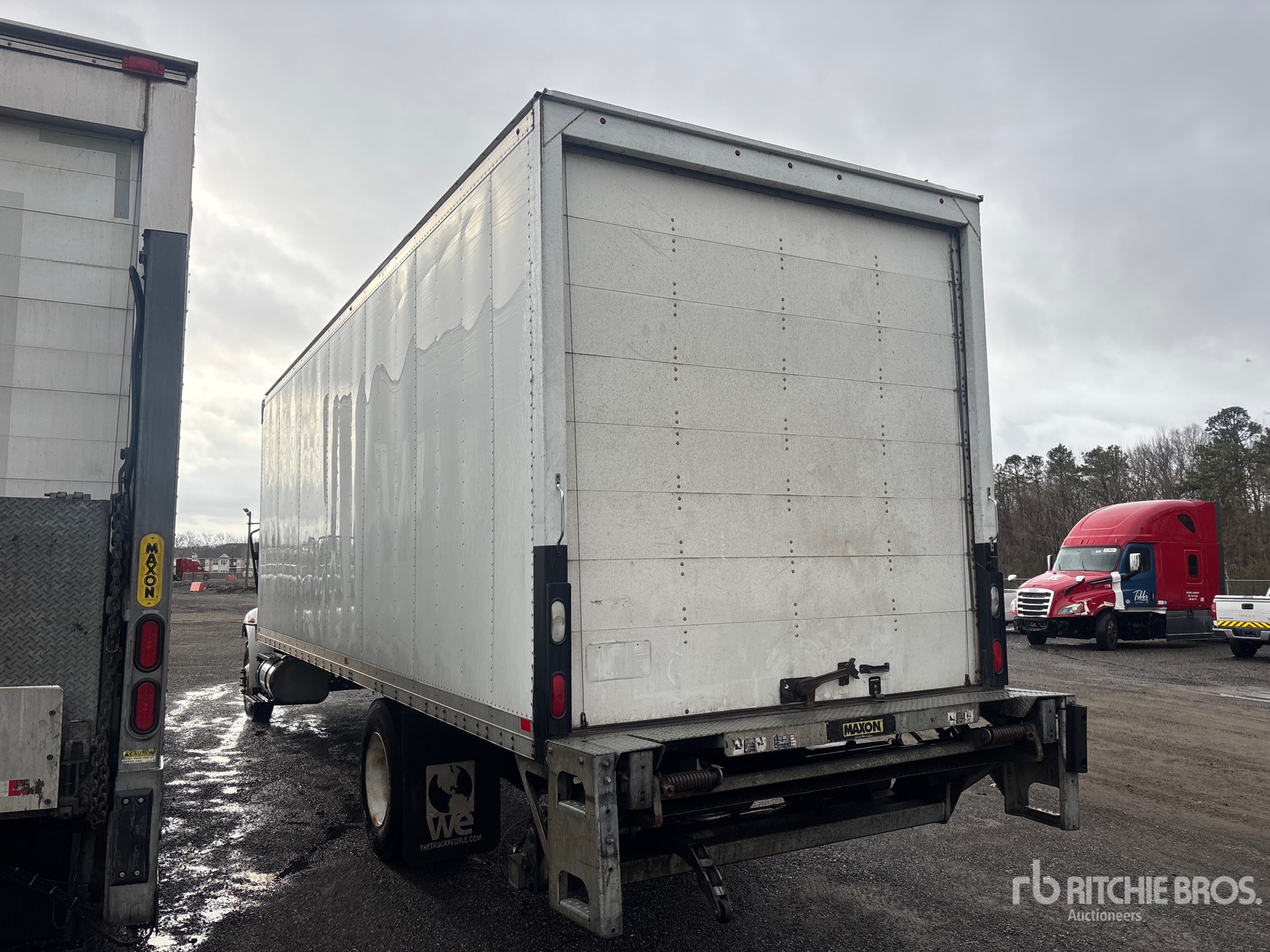 Aspect général with Image, coin arrière gauche