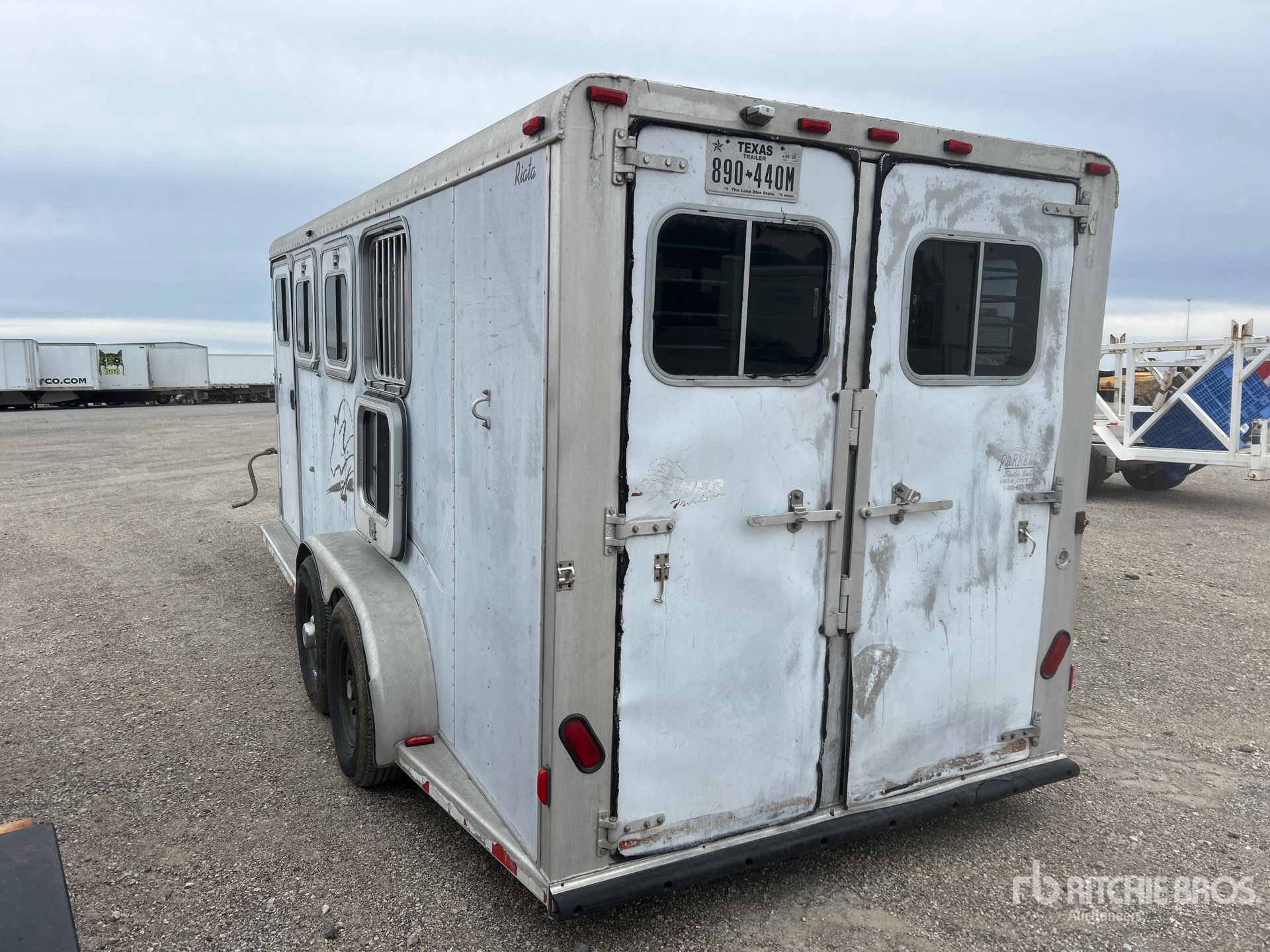 General Appearance with Bild, Ecke hinten links