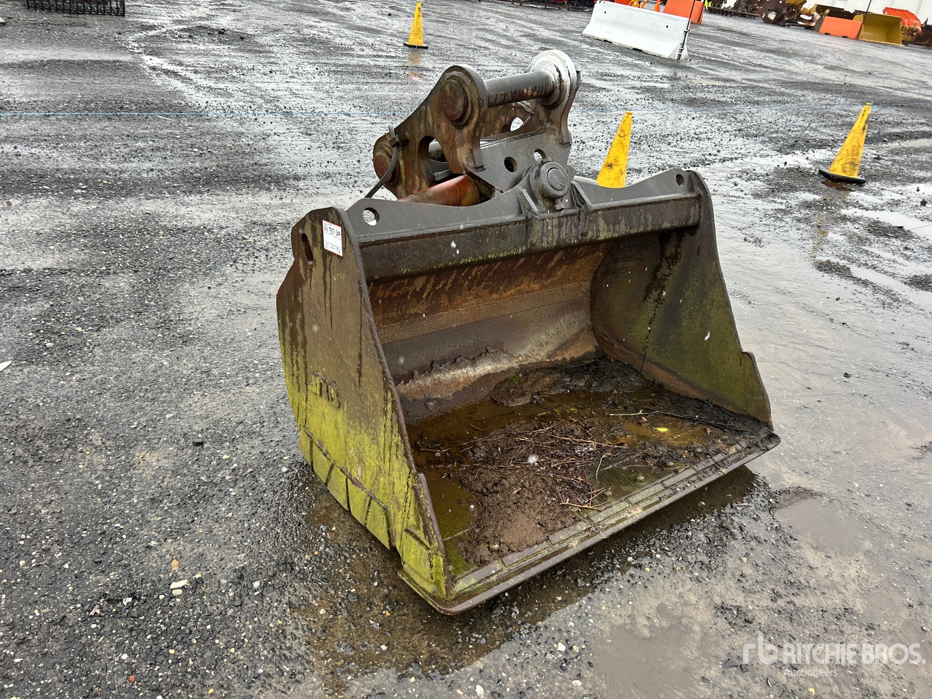 General Appearance with Foto, angolo anteriore destro