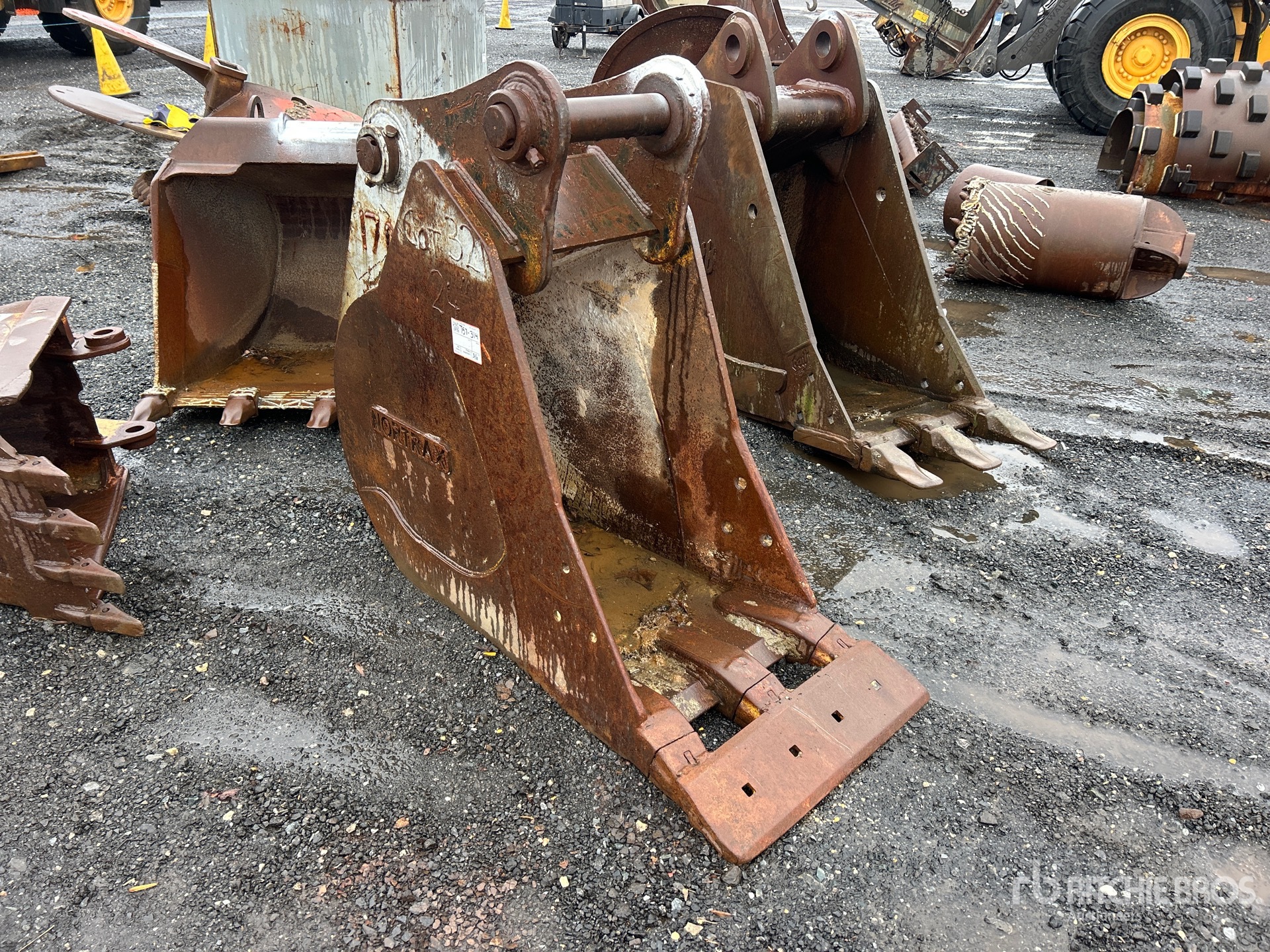 General Appearance with Foto, angolo anteriore destro