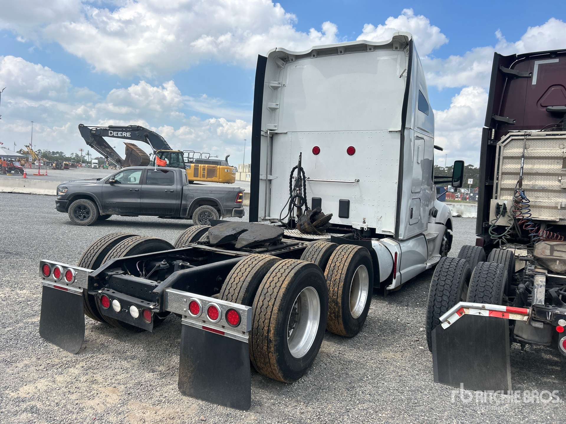 General Appearance with Image, coin arrière droit