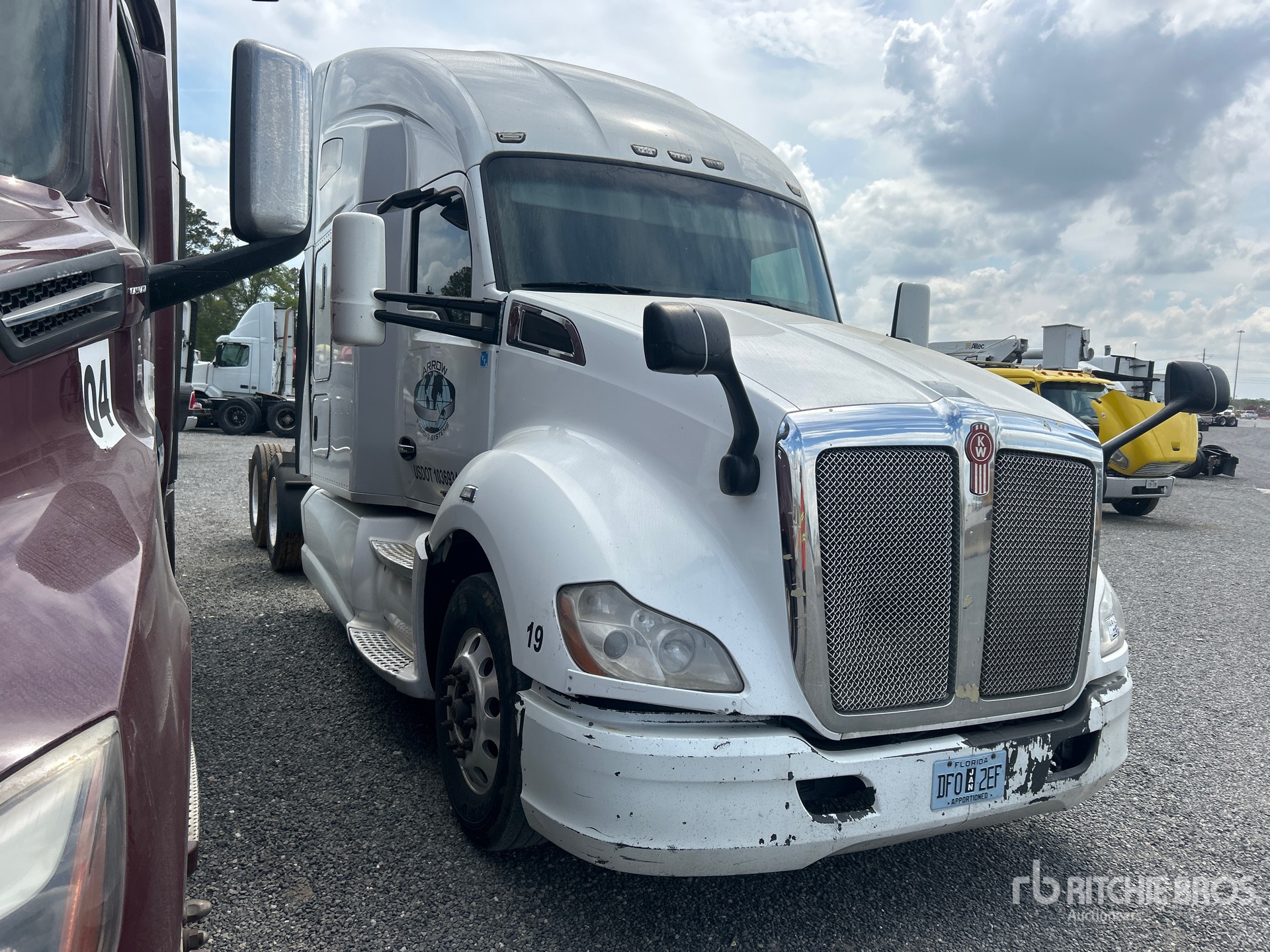 General Appearance with Image, coin avant droit