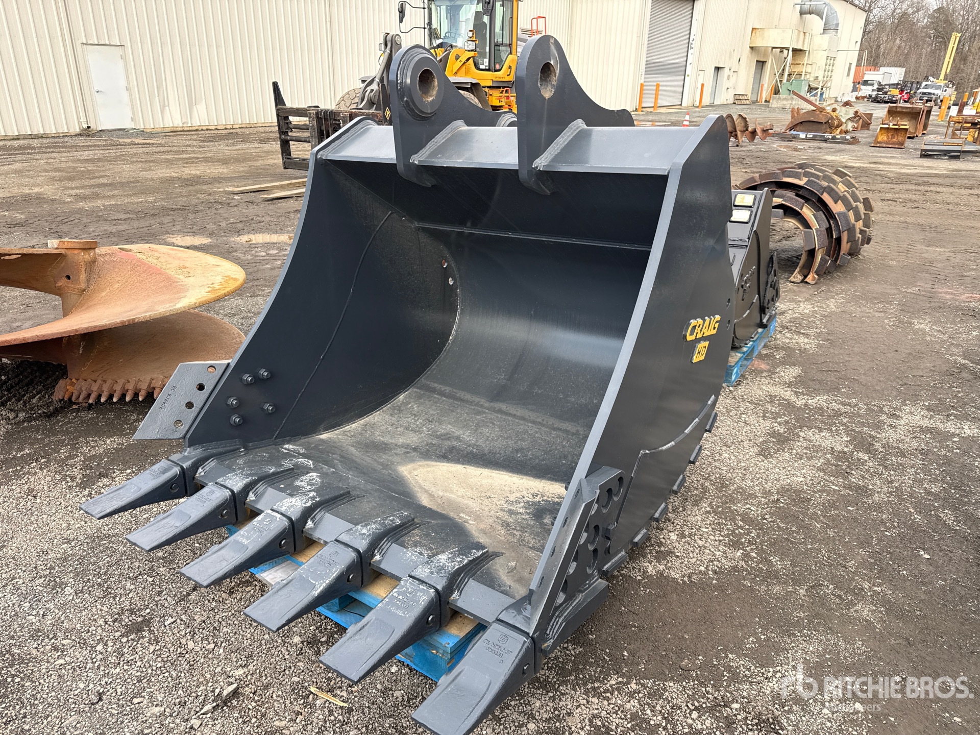 General Appearance with Foto, angolo anteriore sinistro