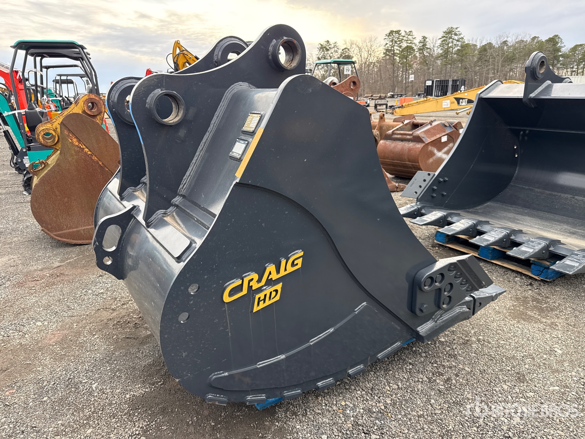 General Appearance with Foto, angolo anteriore sinistro