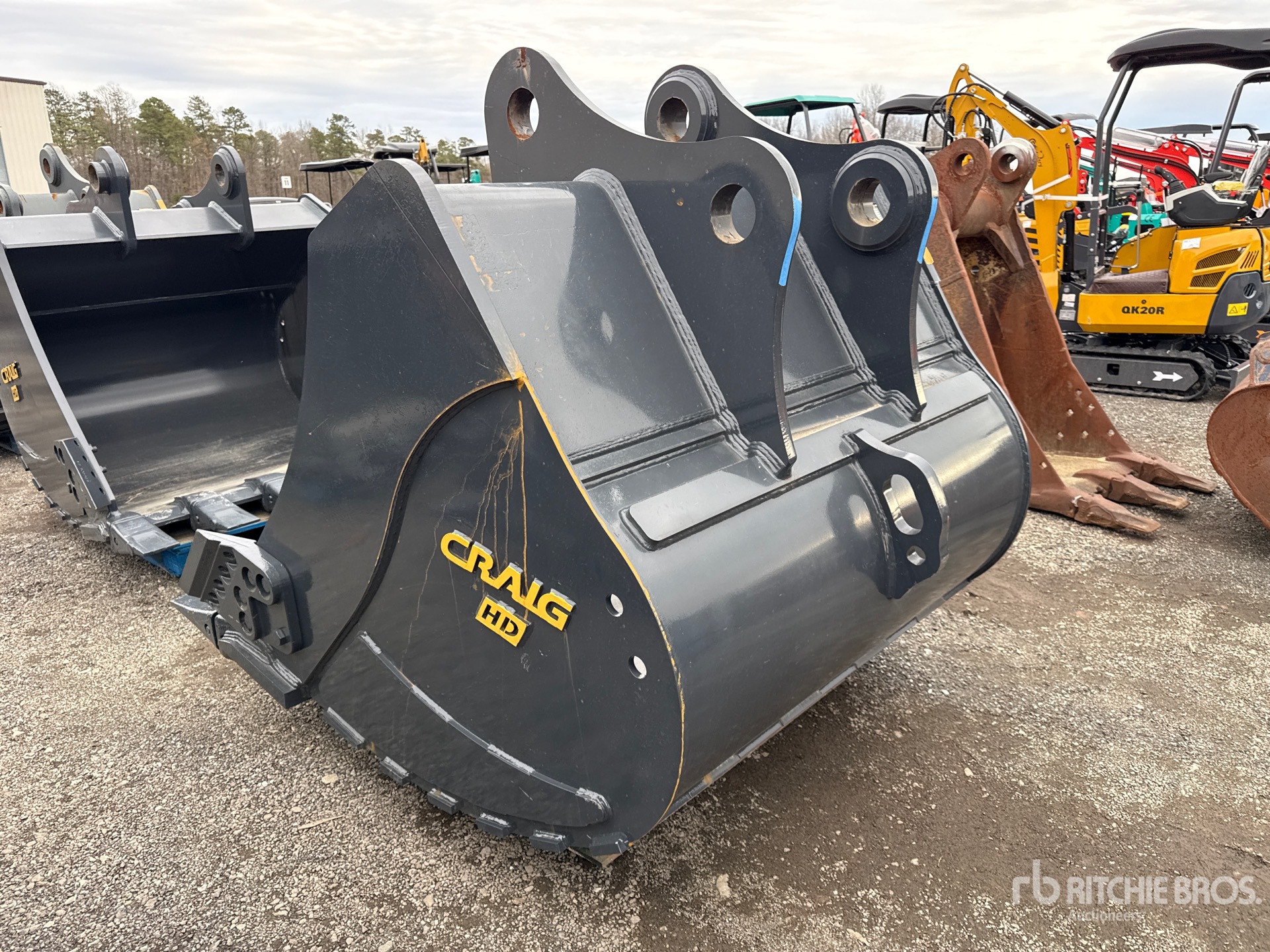 General Appearance with Foto, angolo posteriore sinistro