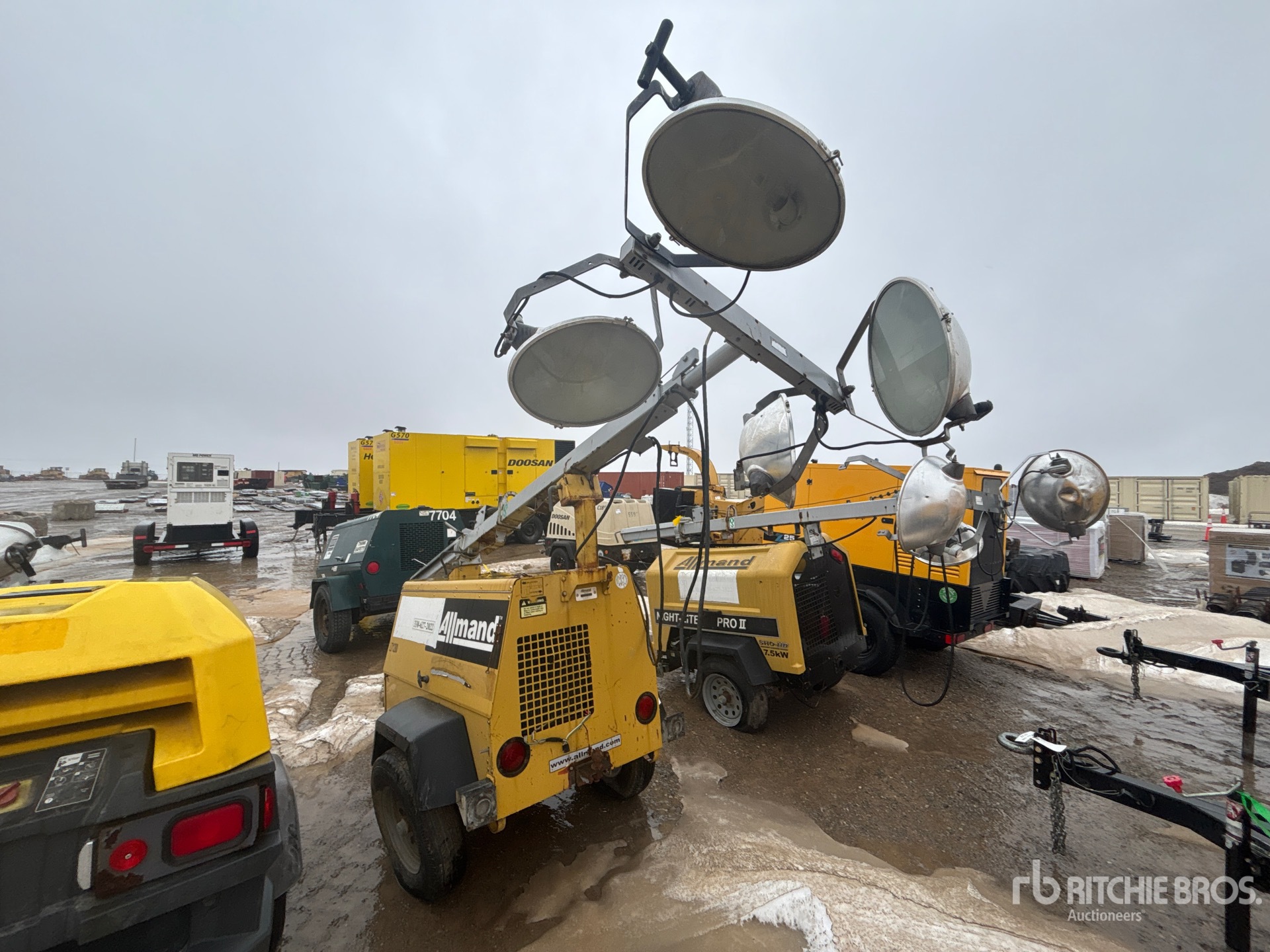 General Appearance with Bild, Ecke hinten links