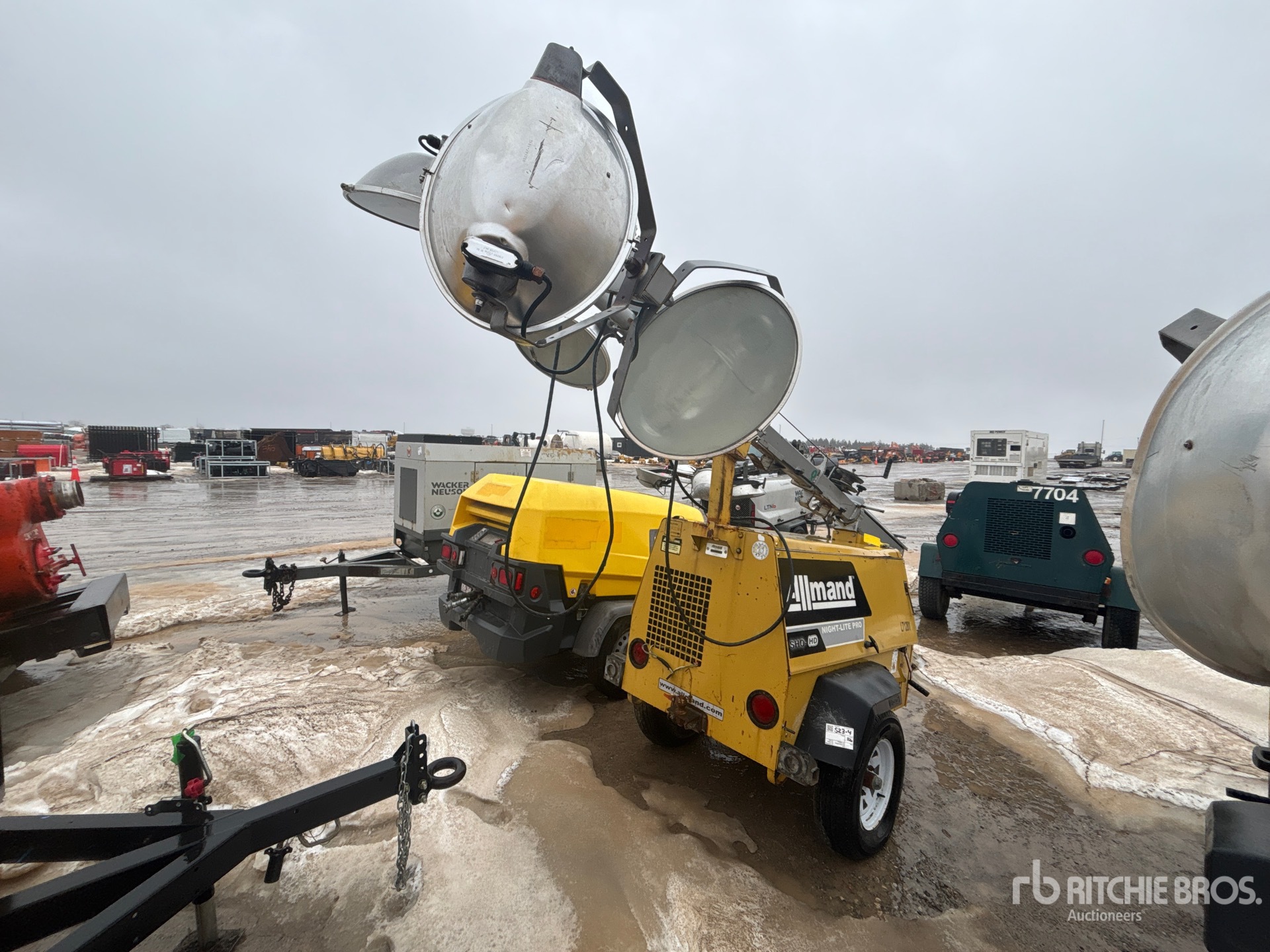 General Appearance with Bild, Ecke hinten rechts