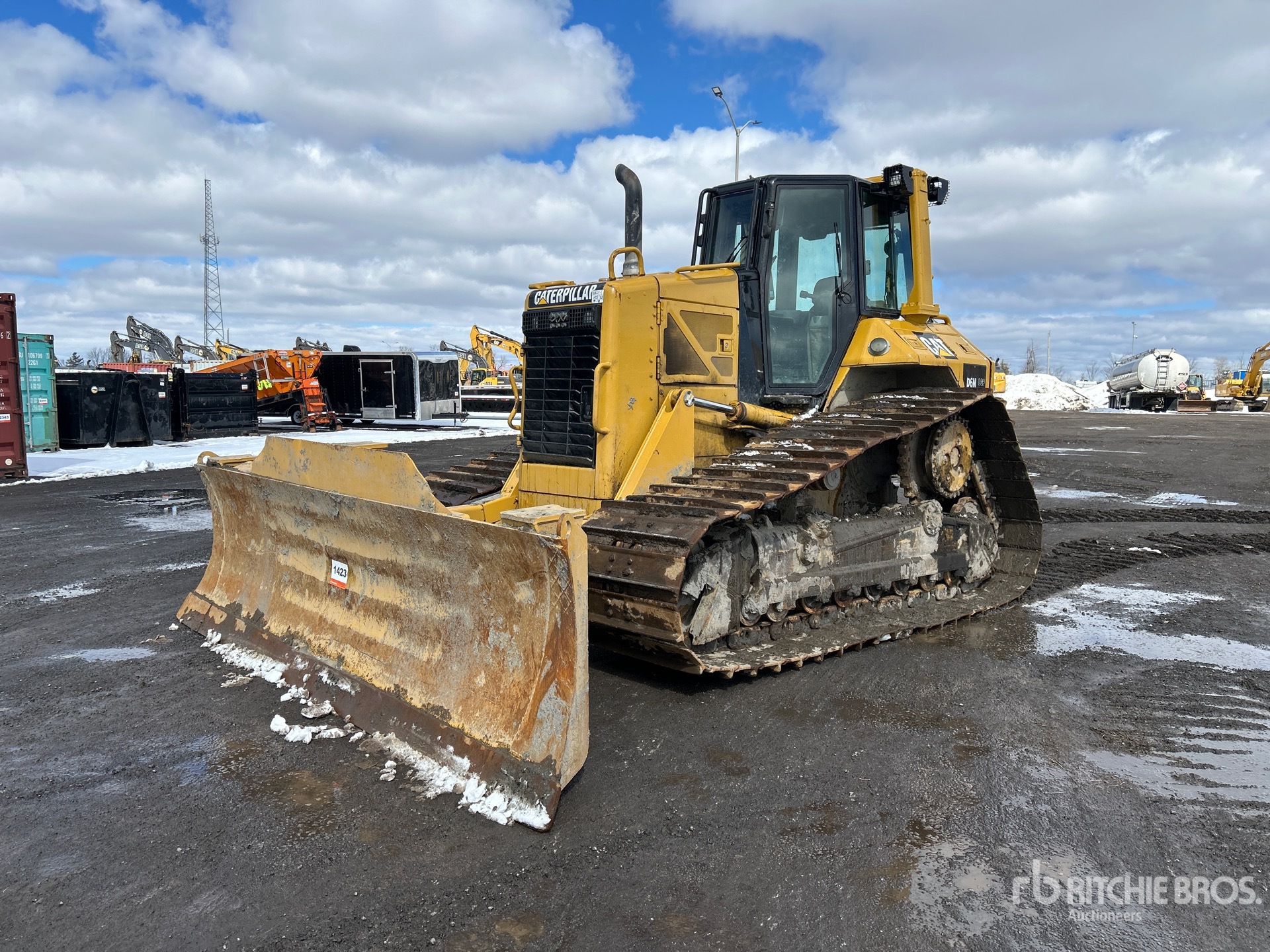 Aspect général with Image, coin avant gauche