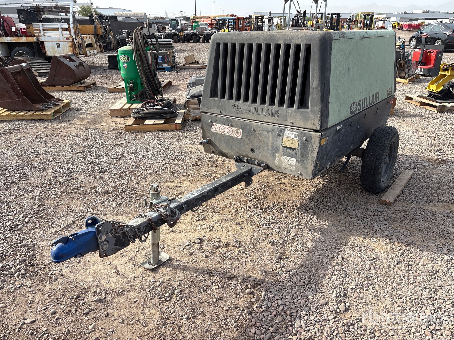 General Appearance with Foto, angolo anteriore sinistro