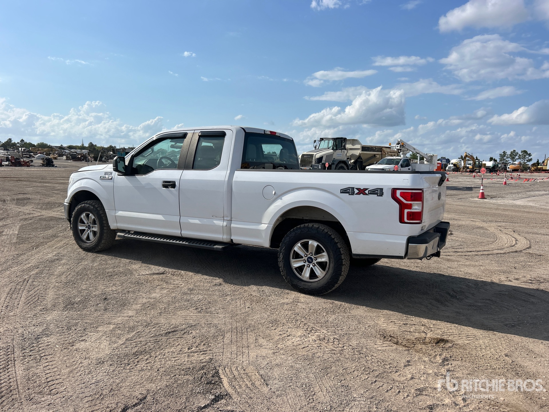 Aspect général with Image, coin arrière gauche