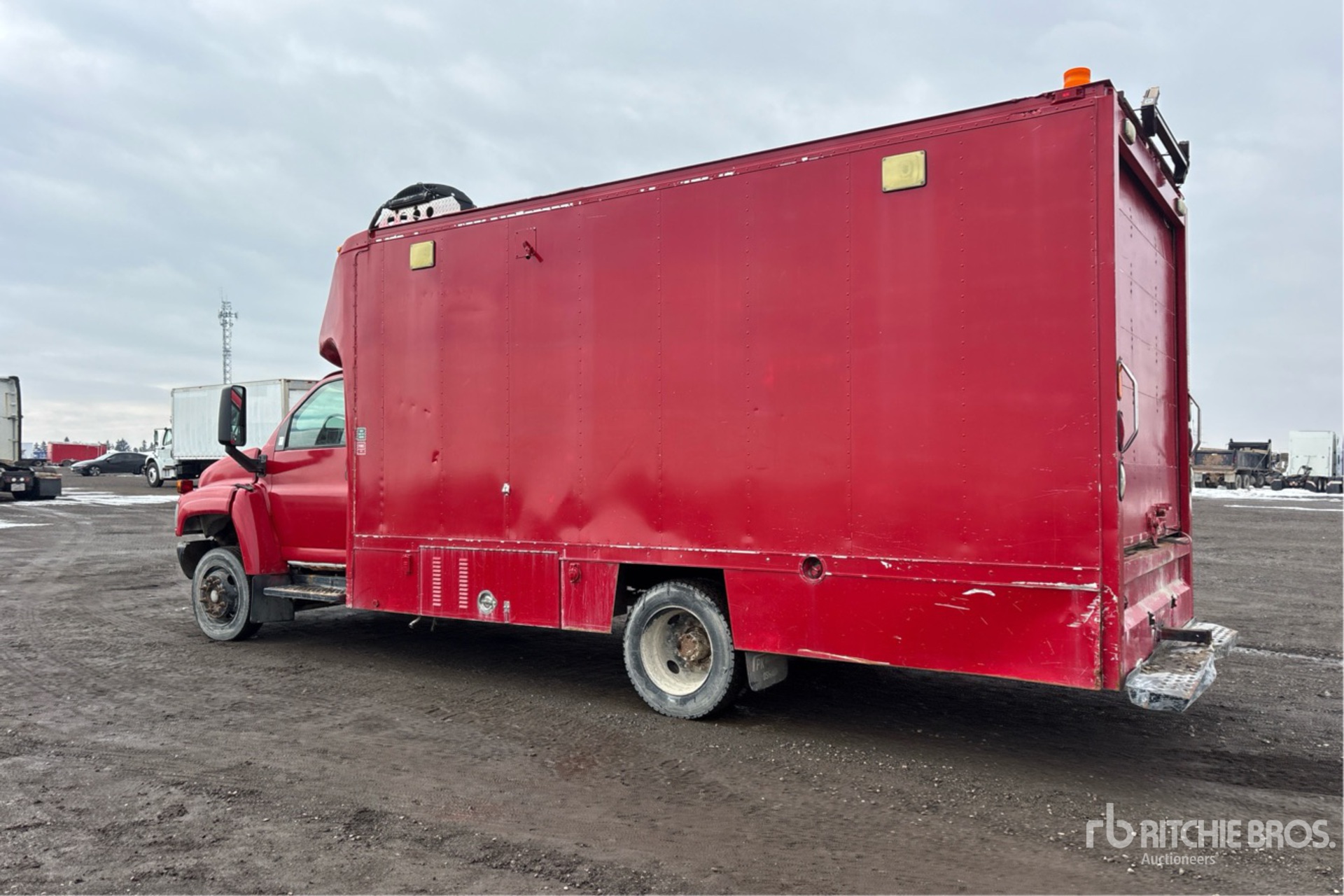 General Appearance with Bild, Ecke hinten links