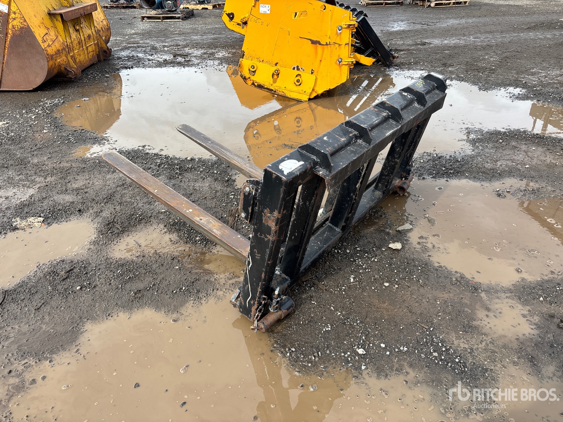 General Appearance with Bild, Ecke hinten links