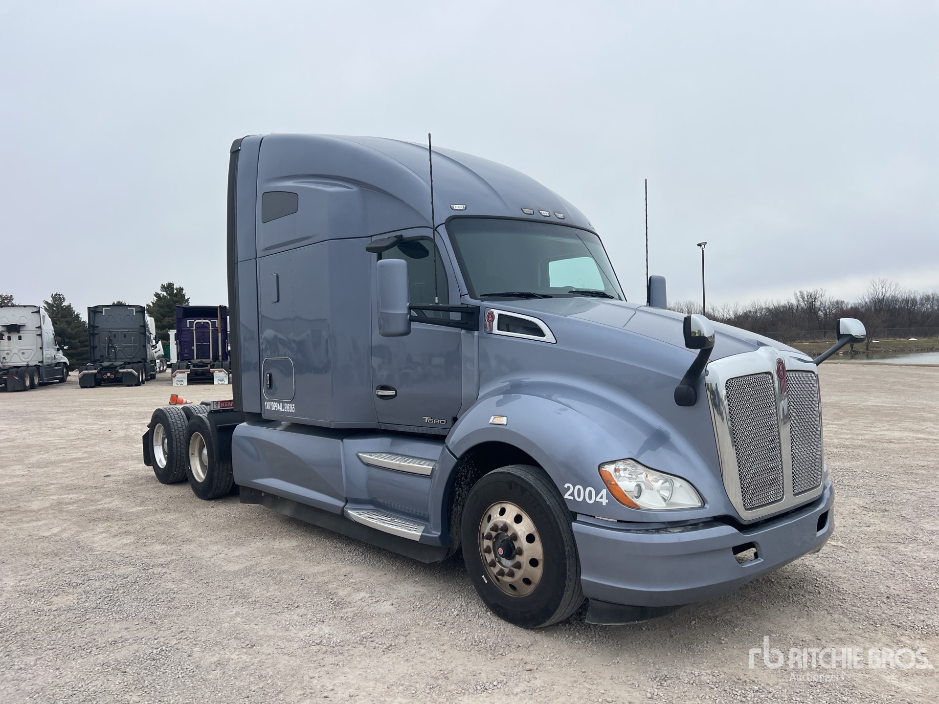 General Appearance with Picture, Right Front Corner