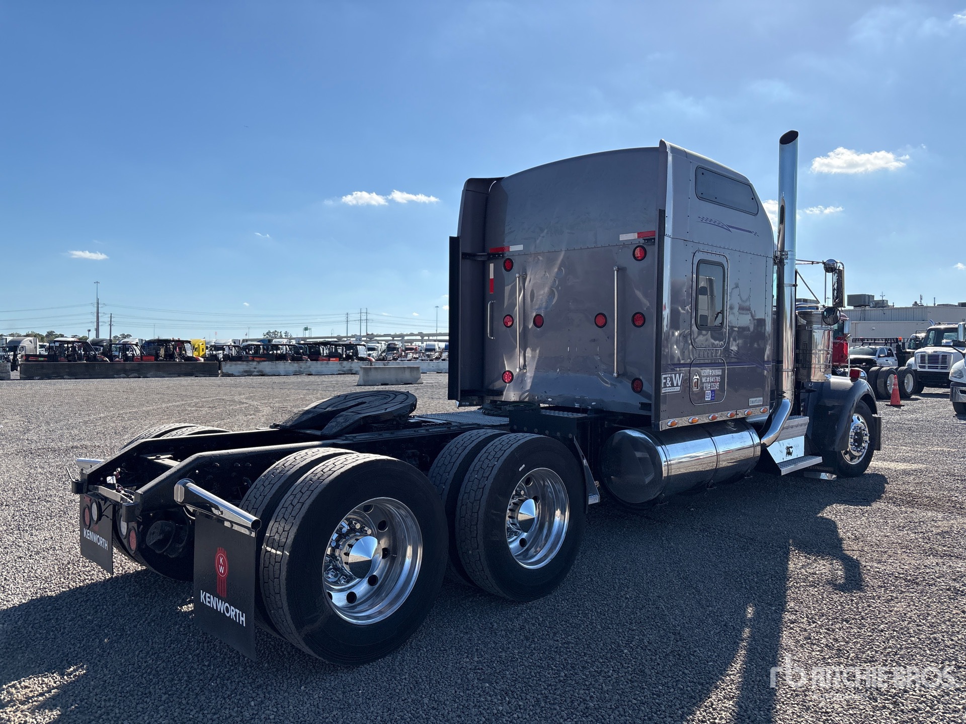 General Appearance with Imagen: esquina trasera derecha