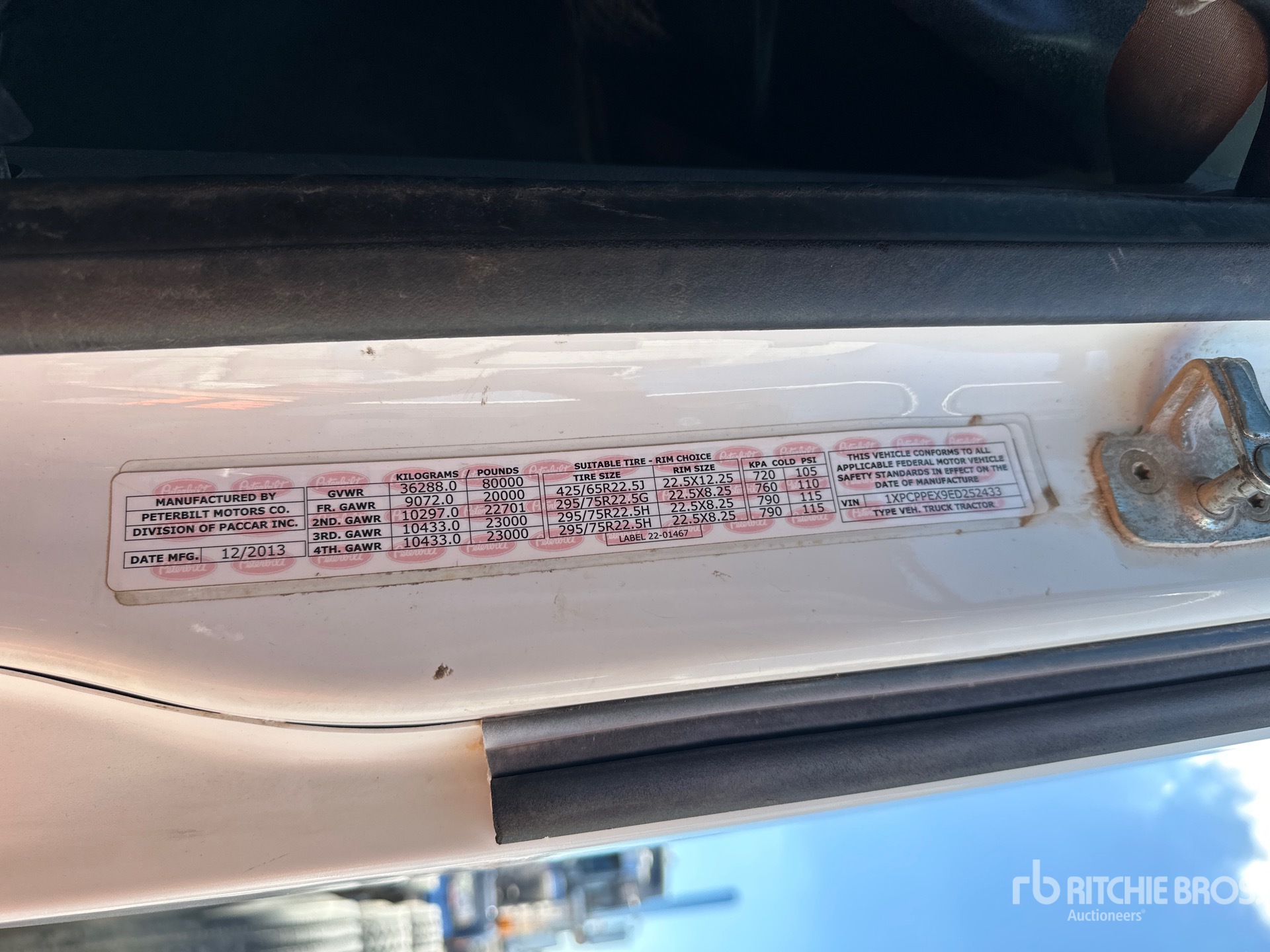 General Appearance with Numéro de série/Numéro d'identification du véhicule automobile