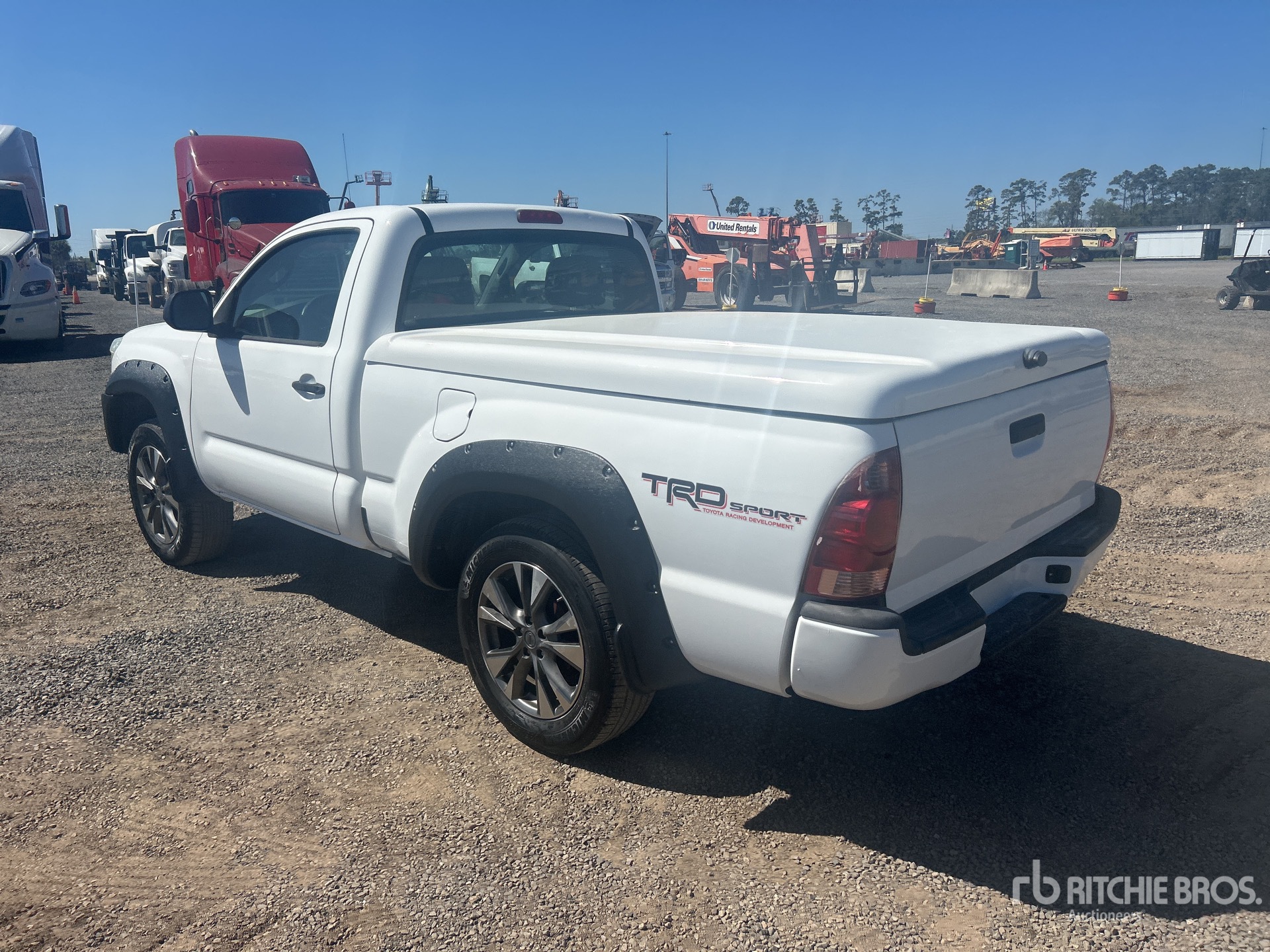 General Appearance with Bild, Ecke hinten links