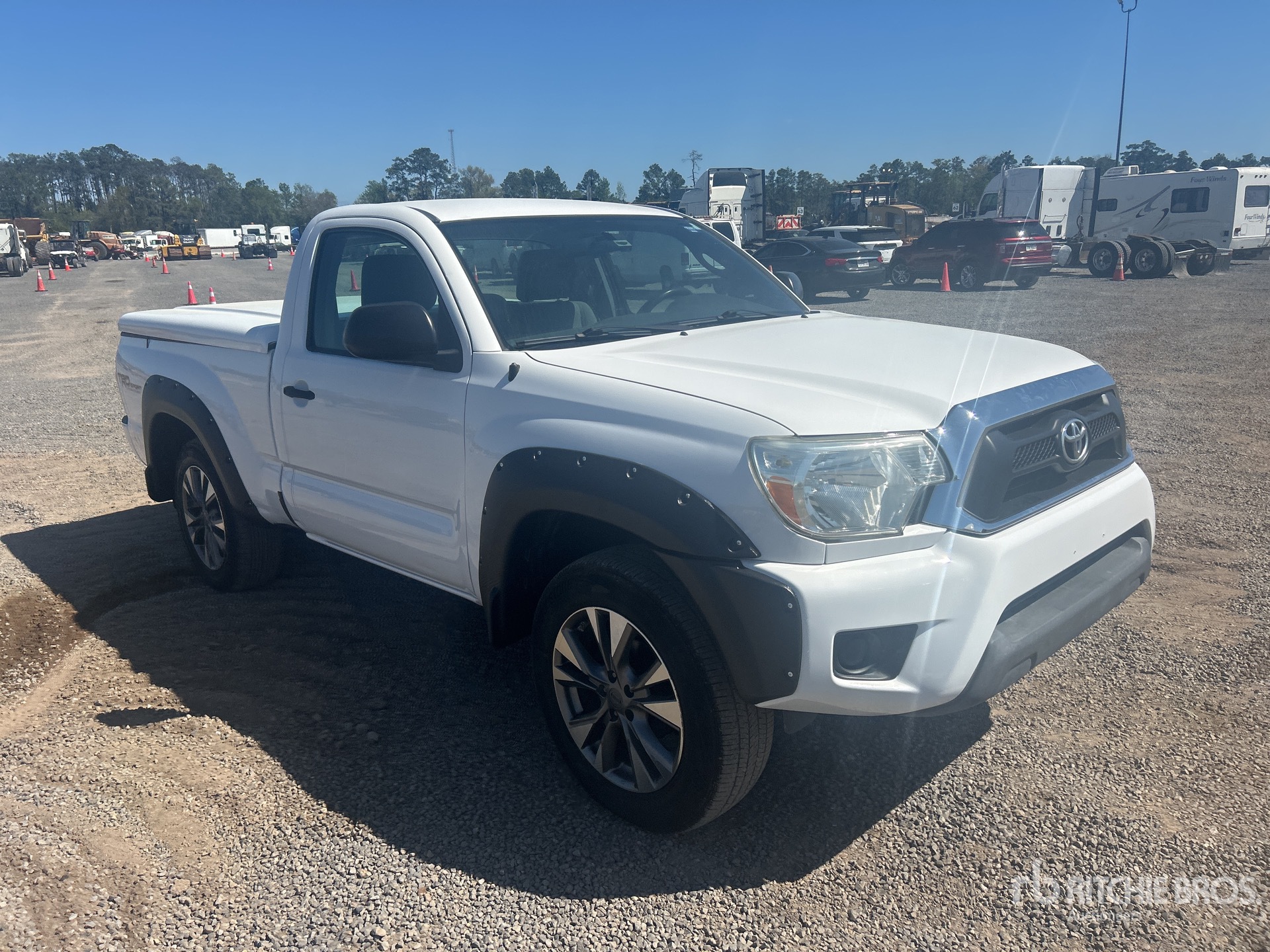 General Appearance with Bild, Ecke vorne rechts