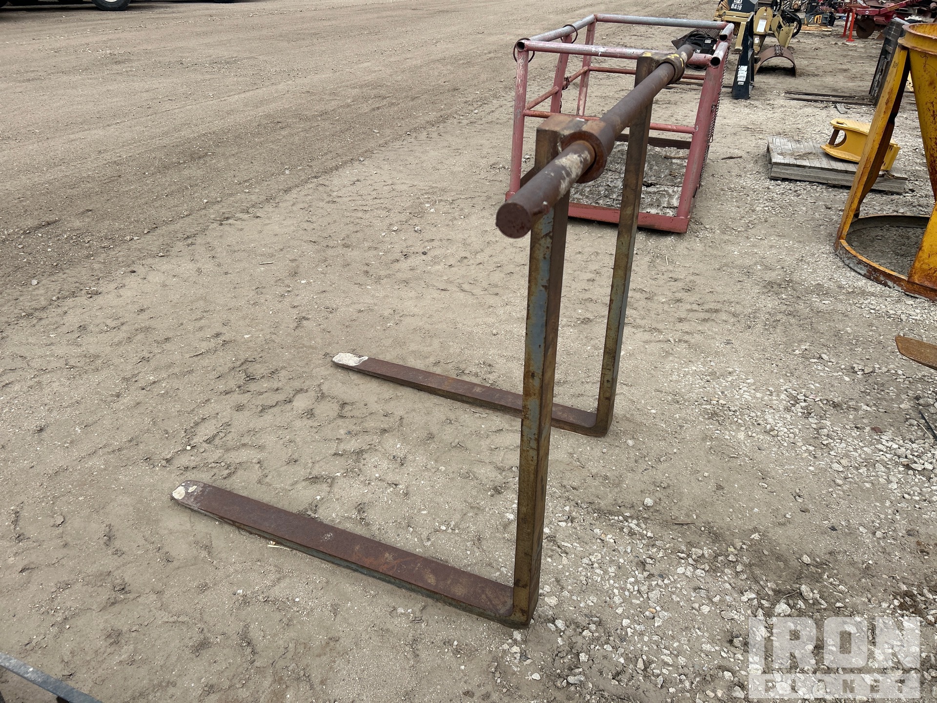 General Appearance with Bild, Ecke hinten links