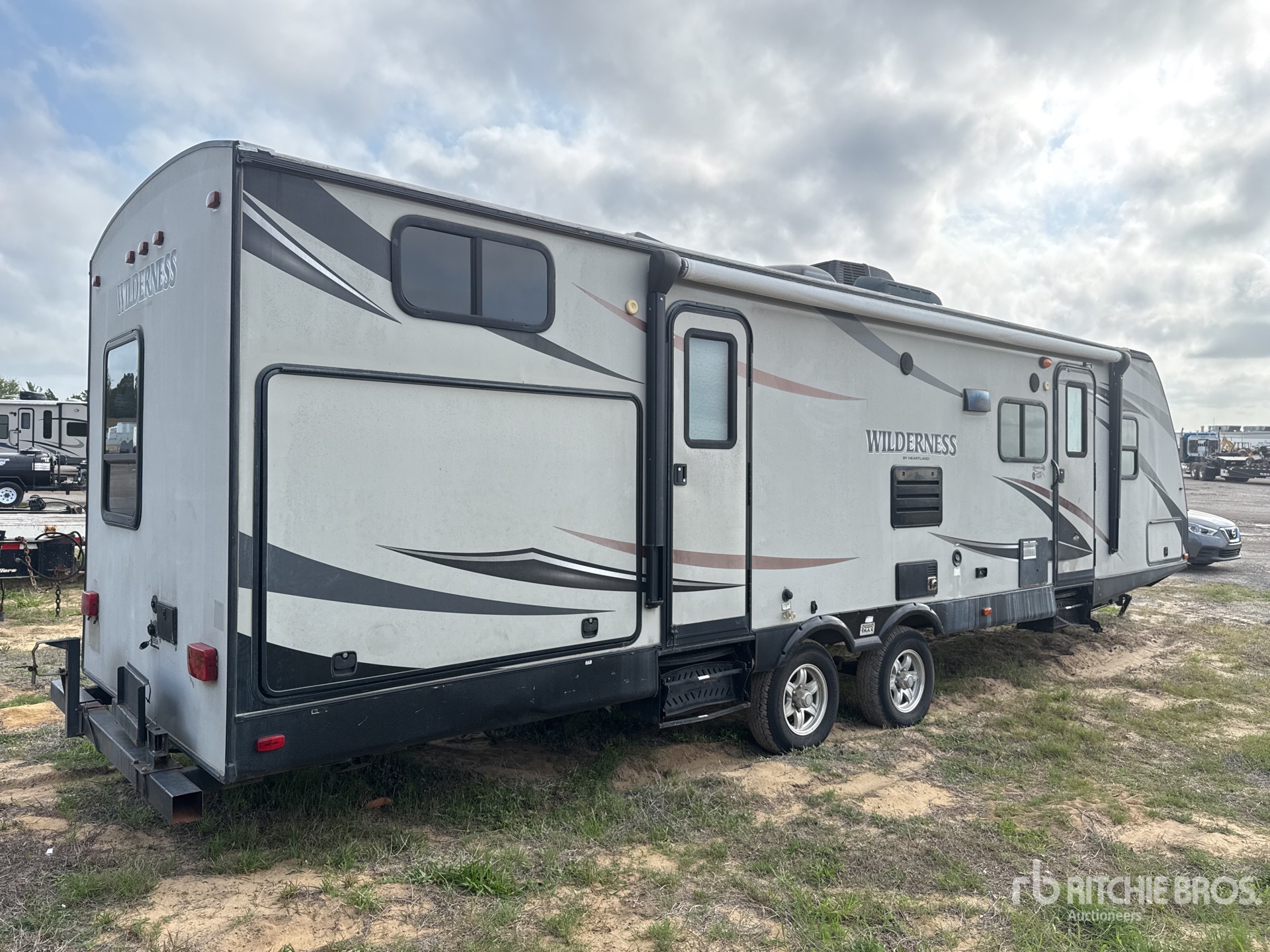 General Appearance with Imagen: esquina trasera derecha